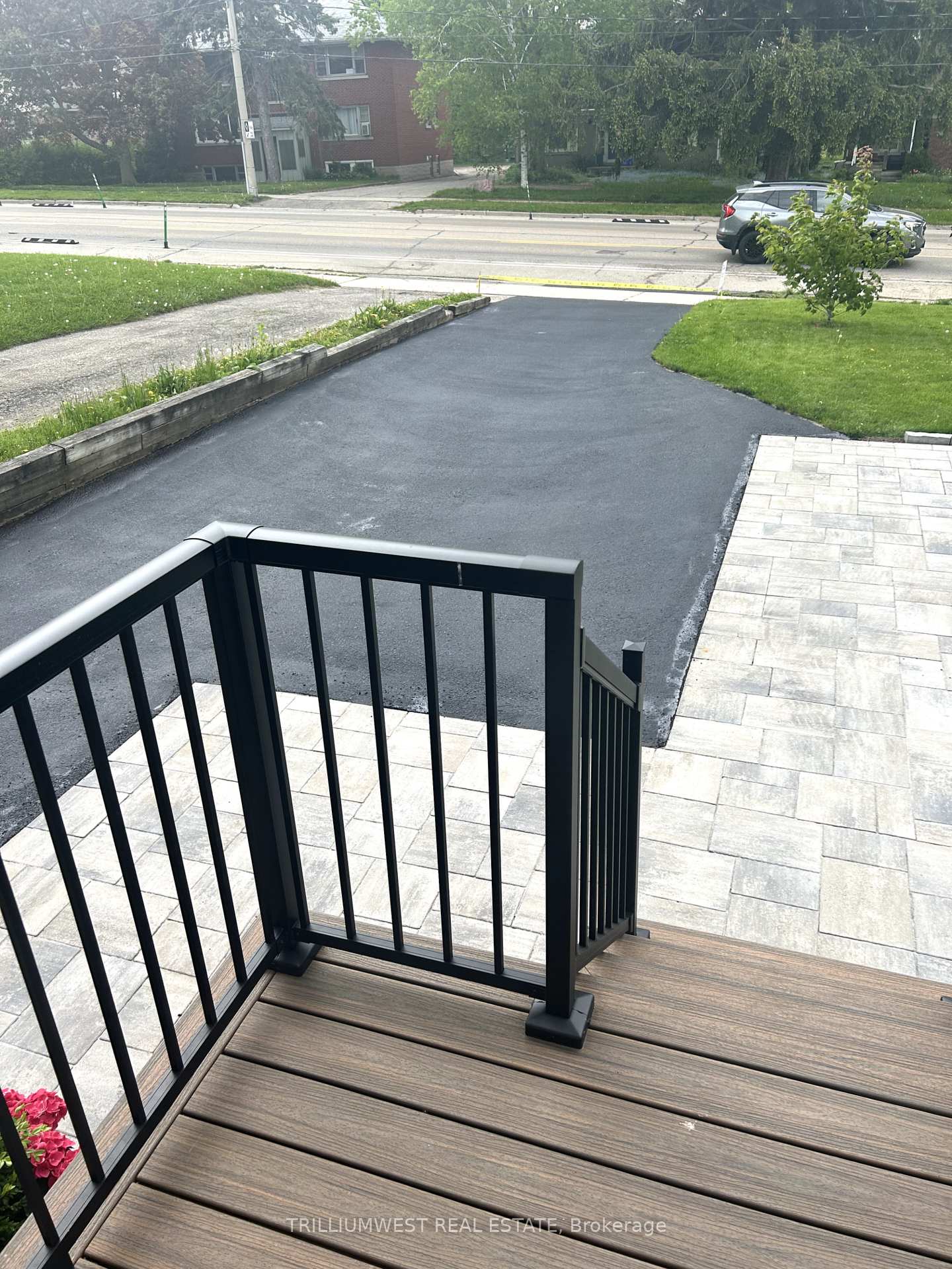 Photo 44 of 1139 Queens Boulevard, Kitchener — HOMEH
