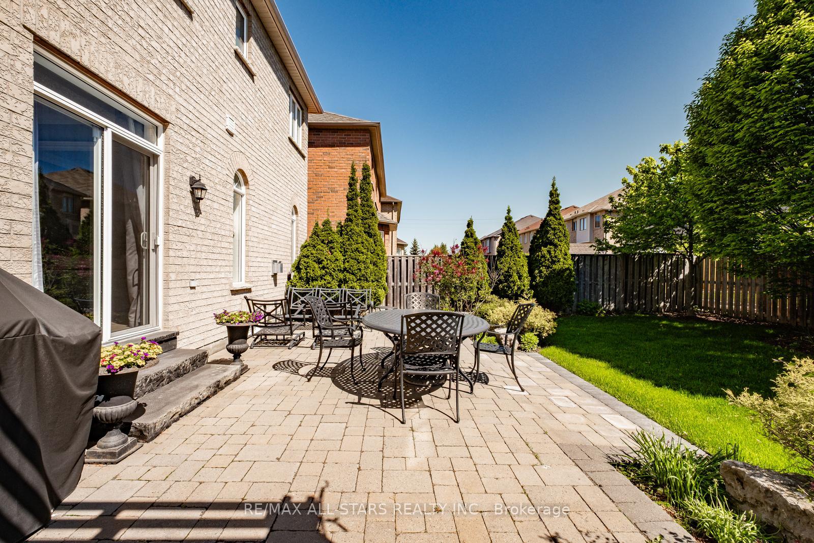 Photo 5 of 499 Roy Rainey Avenue, Markham, Wismer — HOMEH