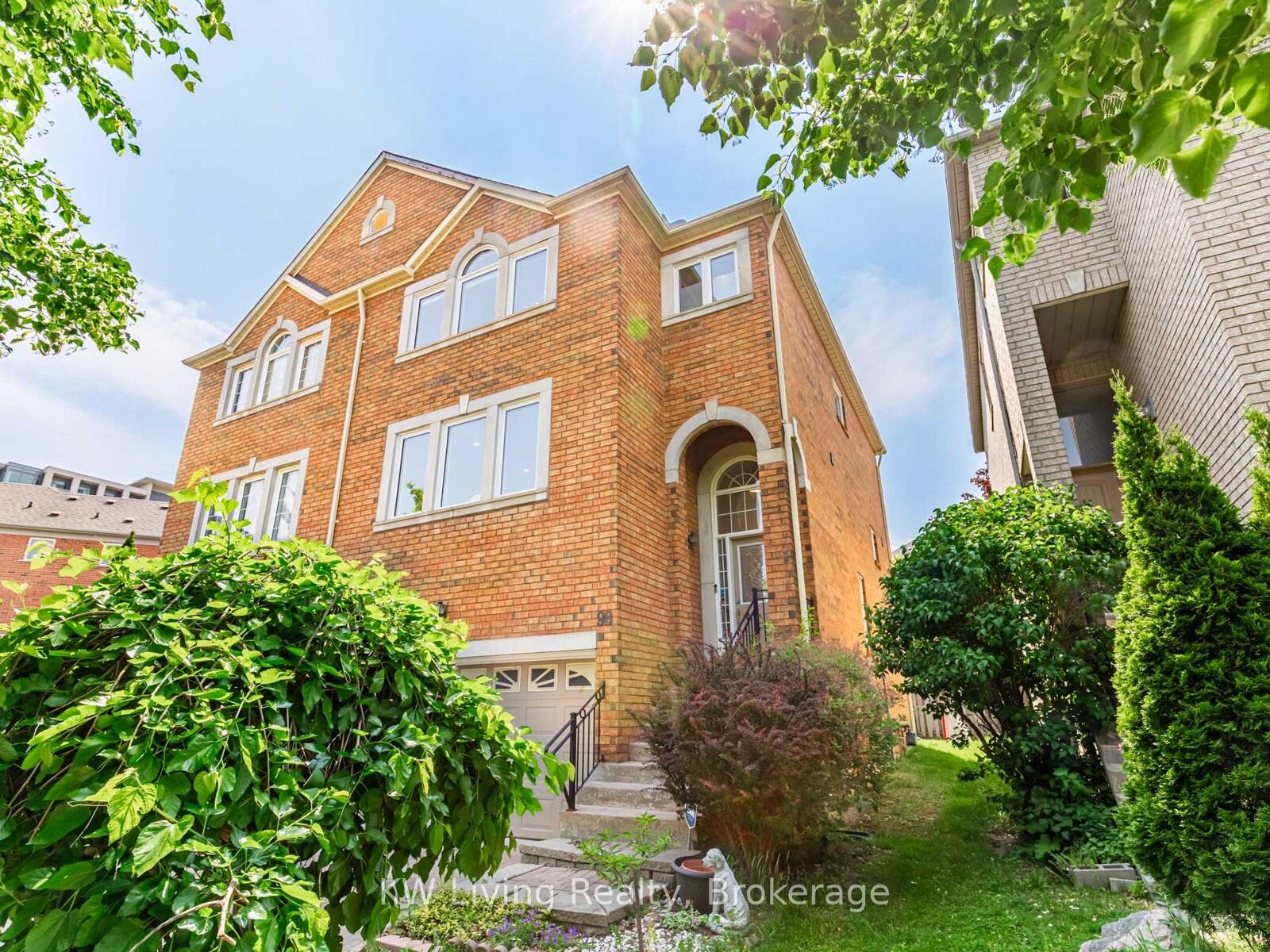 Front of 98 Leitchcroft Crescent