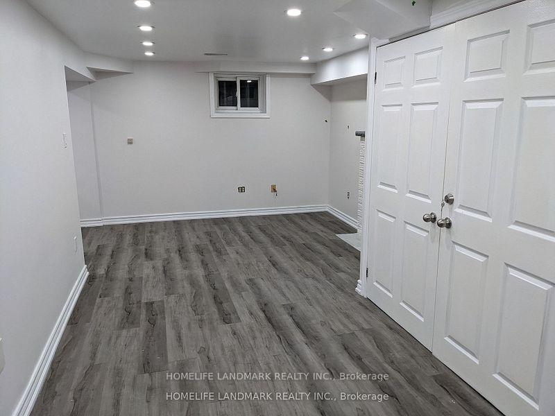 Photo 4 of 43 Sawyer Crescent, Markham, Markham Village — HOMEH