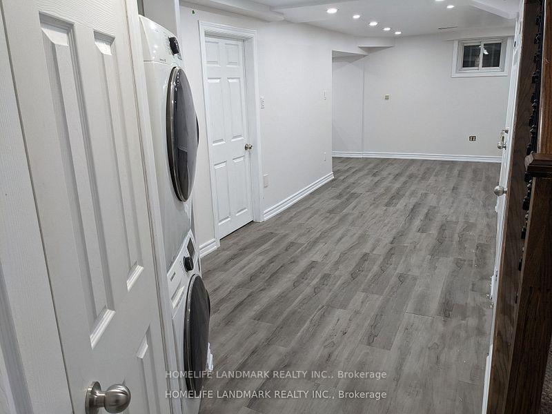 Photo 11 of 43 Sawyer Crescent, Markham, Markham Village — HOMEH