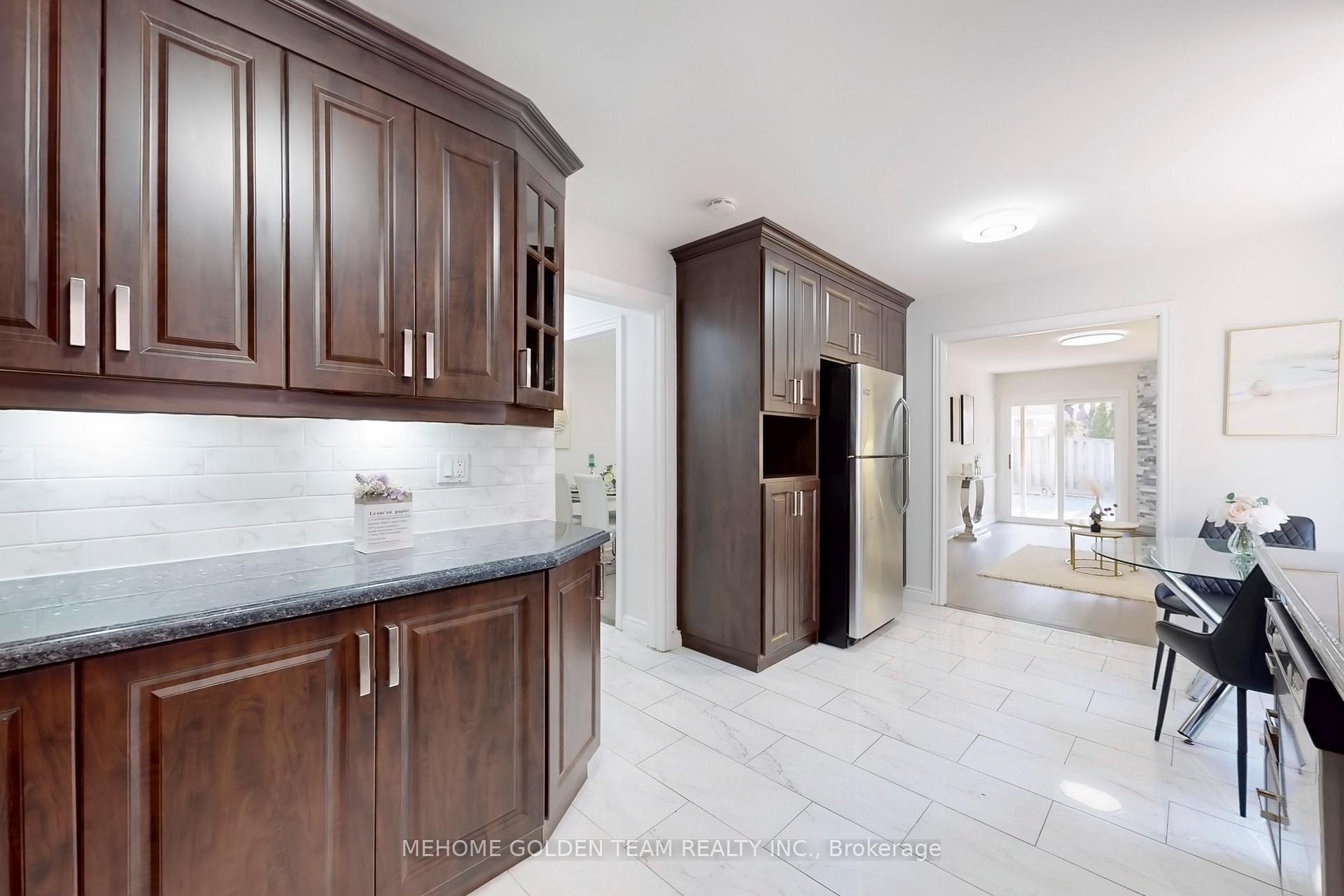 Photo 7 of 41 Beckwith Crescent, Markham, Milliken Mills East — HOMEH