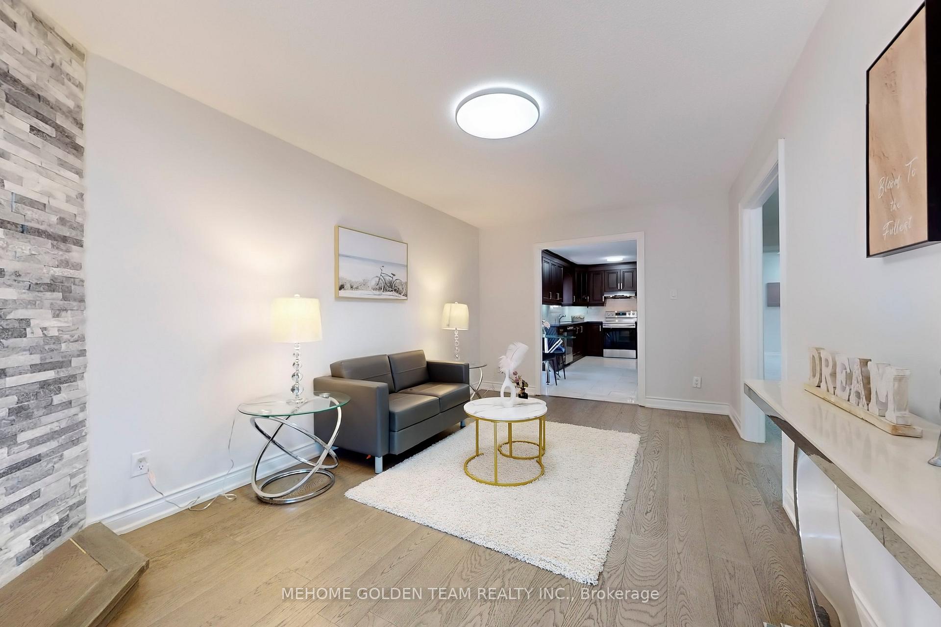 Photo 10 of 41 Beckwith Crescent, Markham, Milliken Mills East — HOMEH