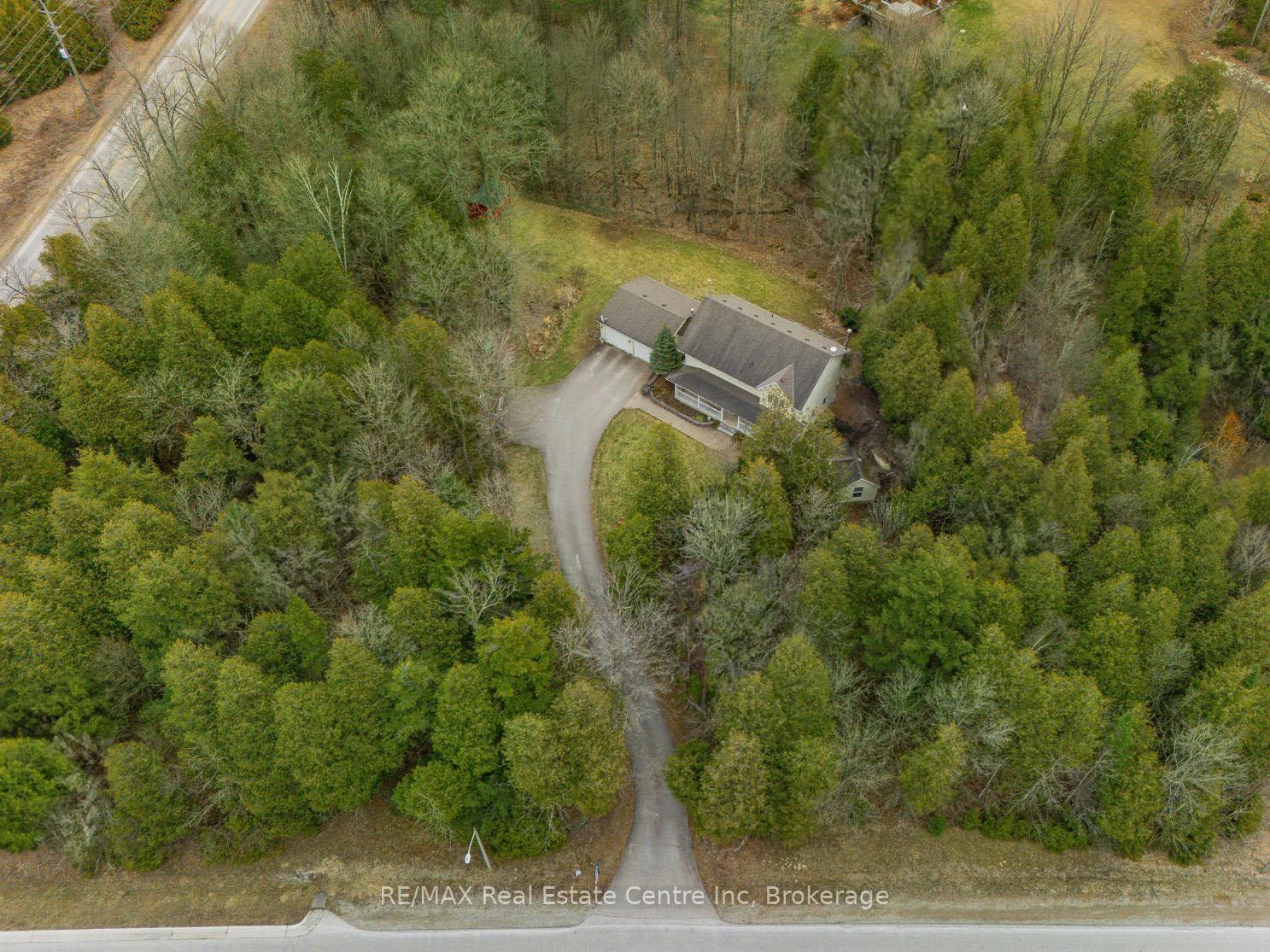 Photo 1 of 5120 Pineridge Drive, Milton, Rural Nassagaweya — HOMEH