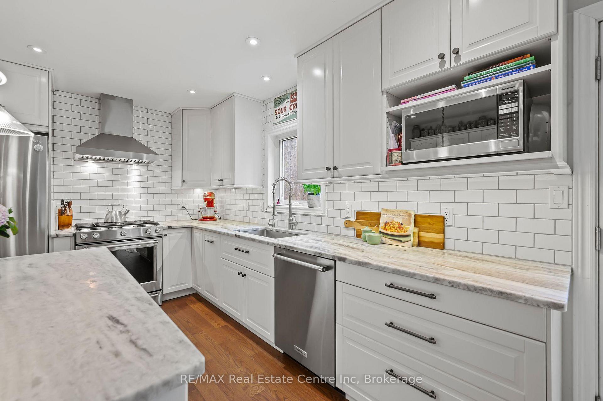 Photo 6 of 5120 Pineridge Drive, Milton, Rural Nassagaweya — HOMEH