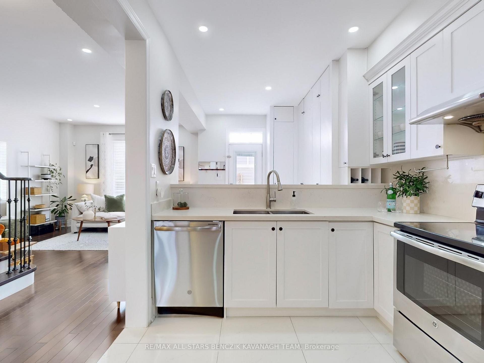 Photo 8 of 590 Country Glen Road, Markham, Cornell — HOMEH