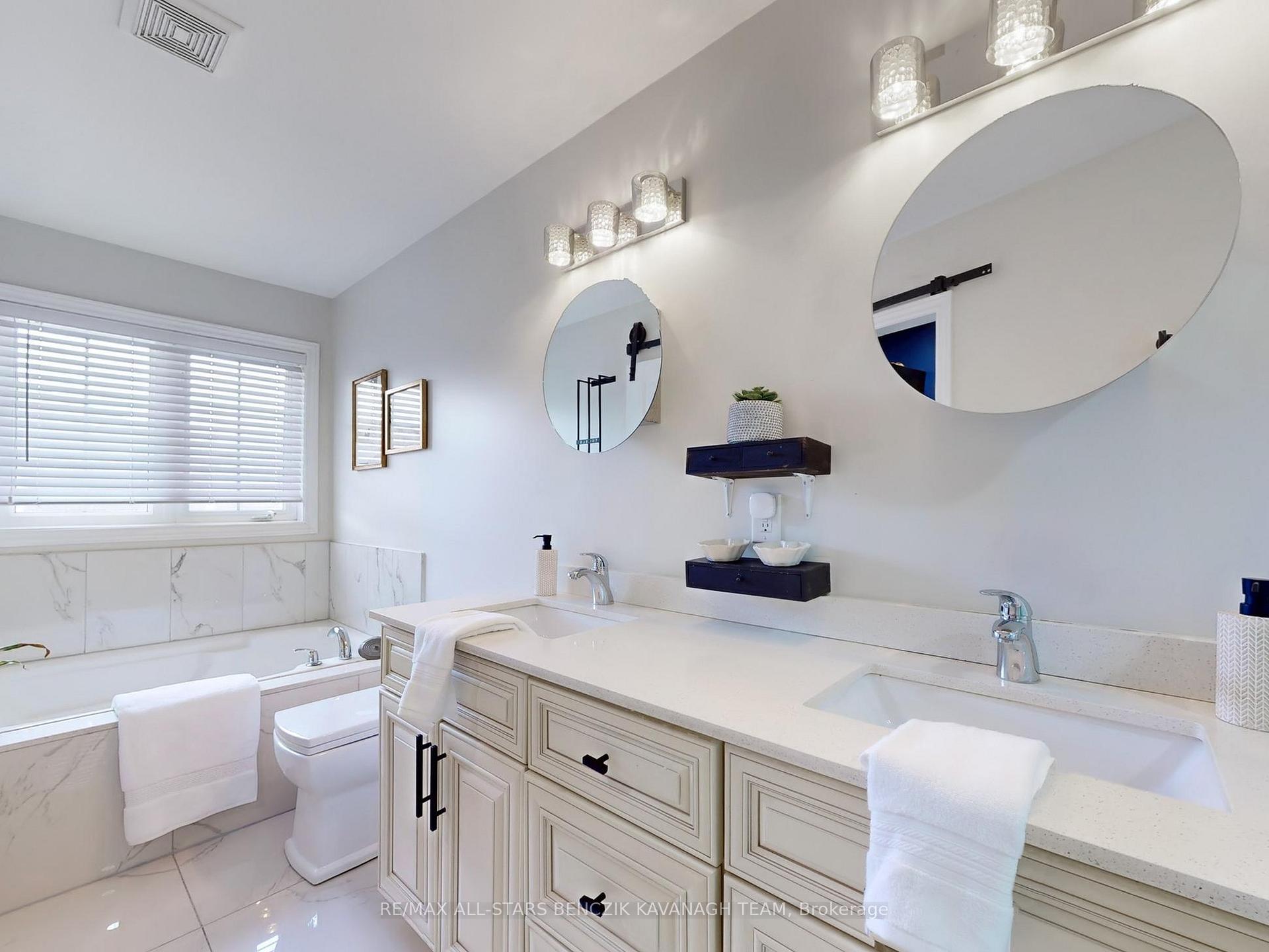 Photo 14 of 590 Country Glen Road, Markham, Cornell — HOMEH