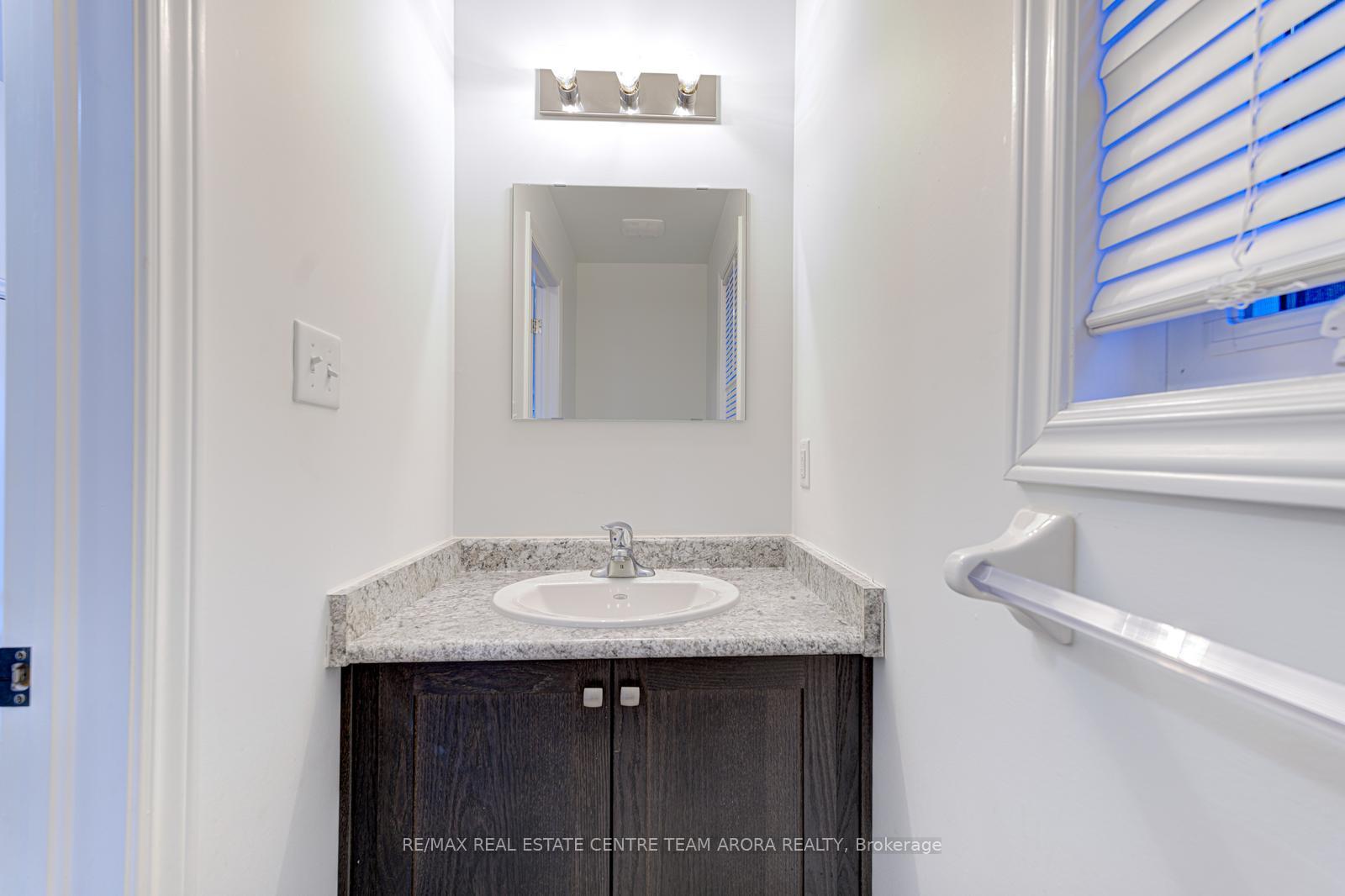 Photo 18 of 57 Woodedge Circle, Kitchener — HOMEH