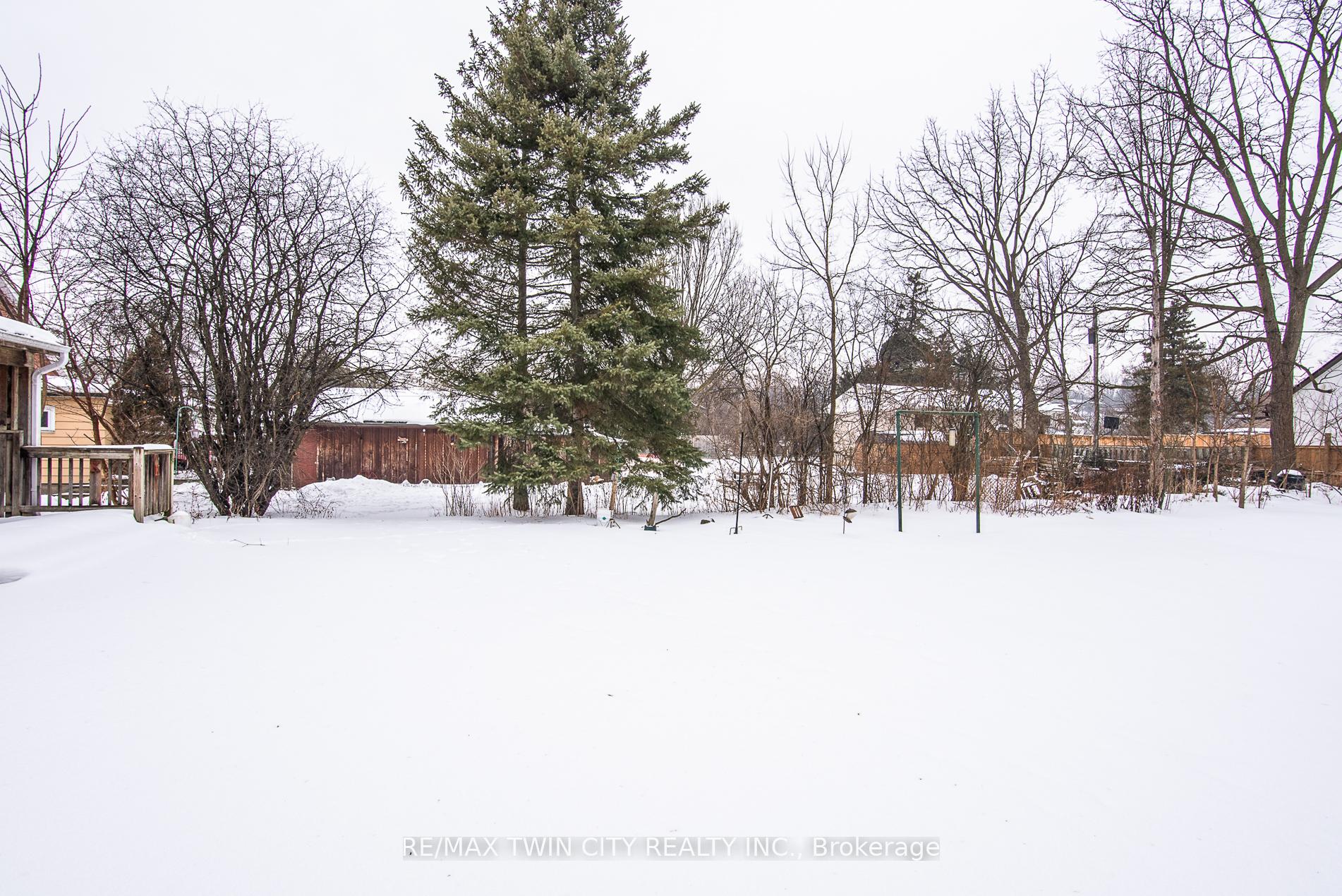 Photo 4 of 21 Bridge Street E, Kitchener — HOMEH