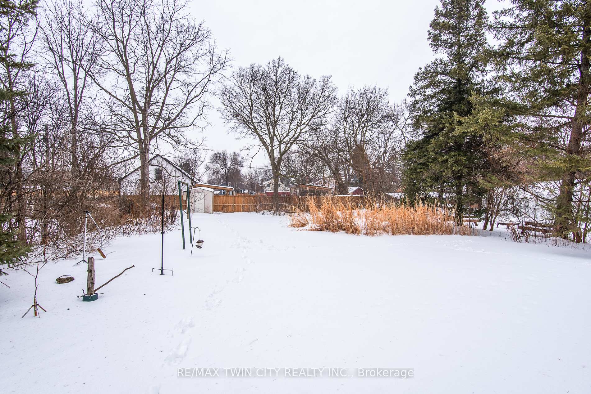 Photo 9 of 21 Bridge Street E, Kitchener — HOMEH