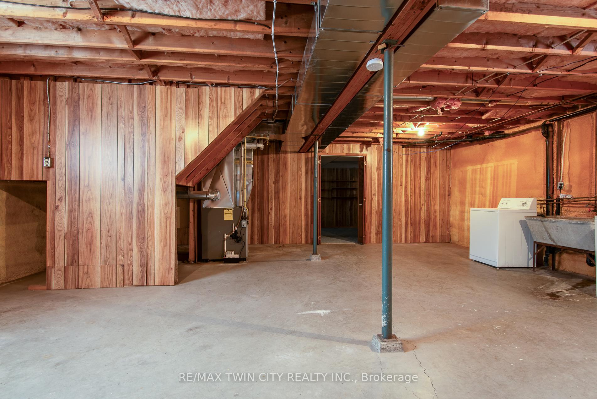 Photo 32 of 21 Bridge Street E, Kitchener — HOMEH