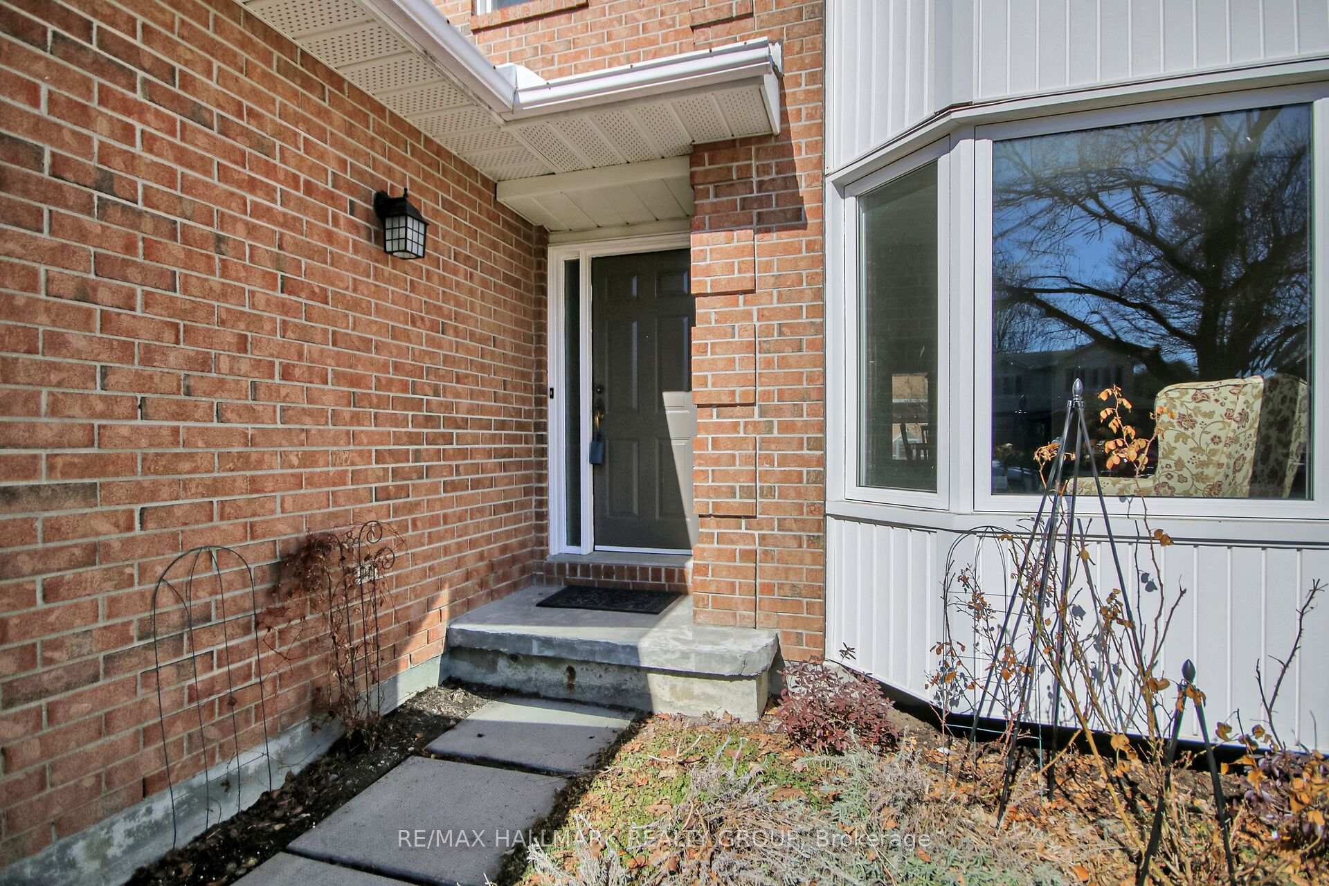 Photo 2 of 47 Shetland Way, Ottawa, Kanata - Bridlewood — HOMEH