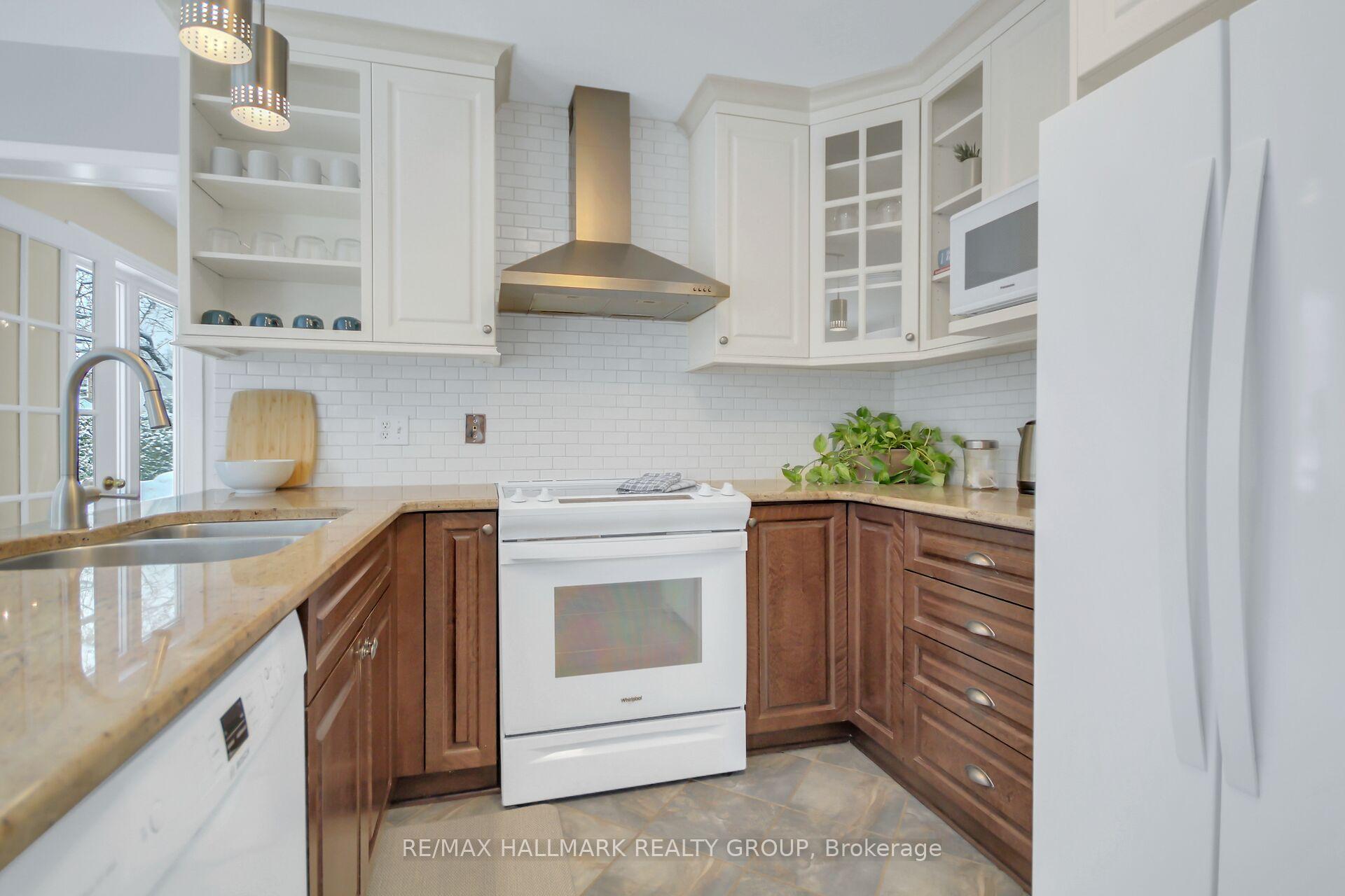 Photo 8 of 47 Shetland Way, Ottawa, Kanata - Bridlewood — HOMEH