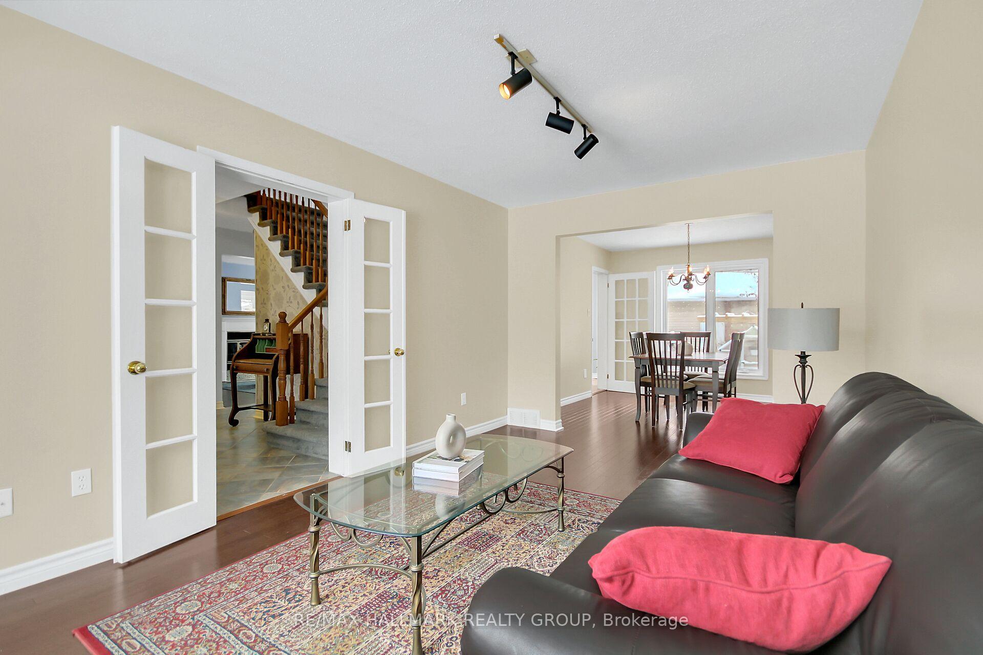 Photo 15 of 47 Shetland Way, Ottawa, Kanata - Bridlewood — HOMEH