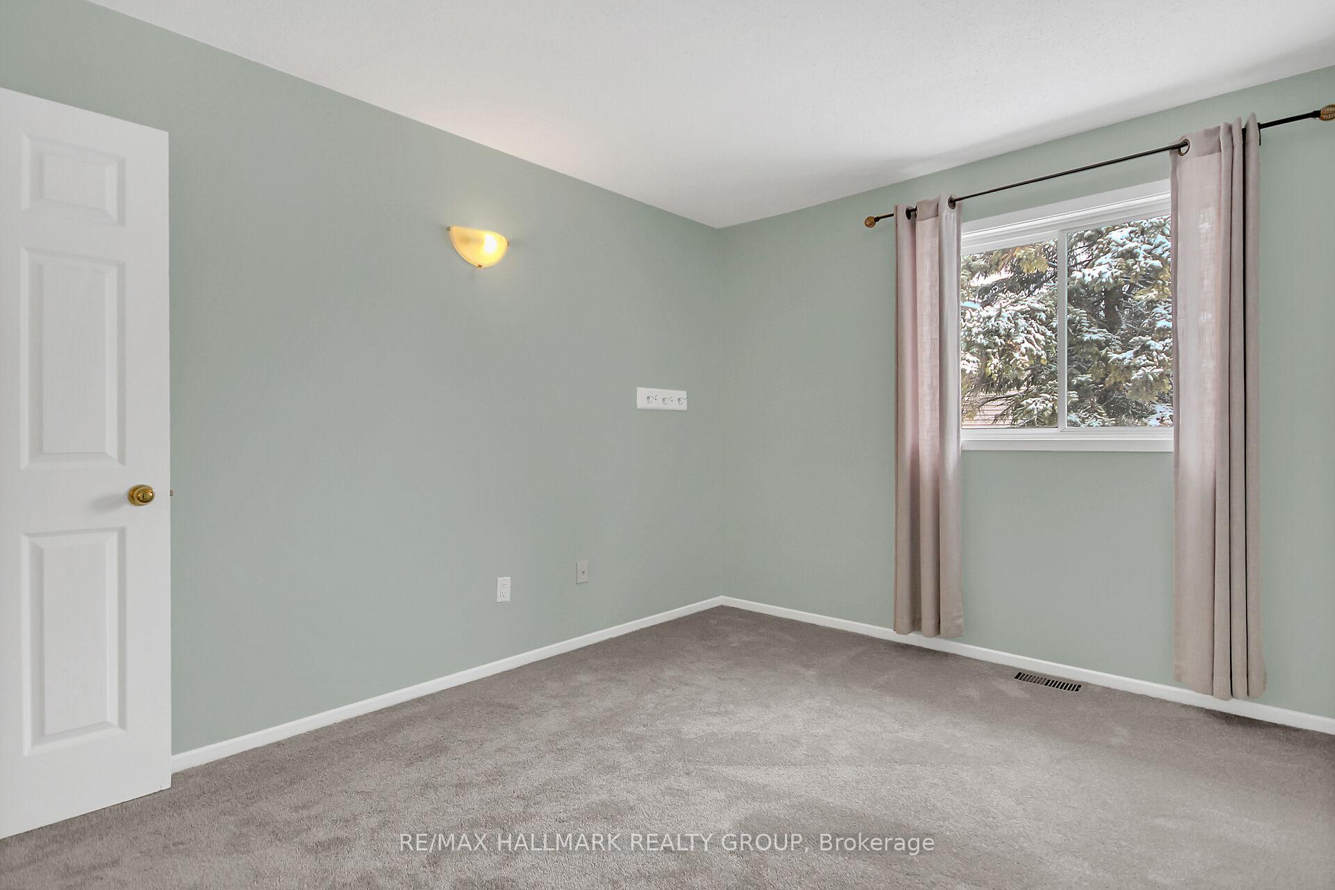Photo 31 of 47 Shetland Way, Ottawa, Kanata - Bridlewood — HOMEH