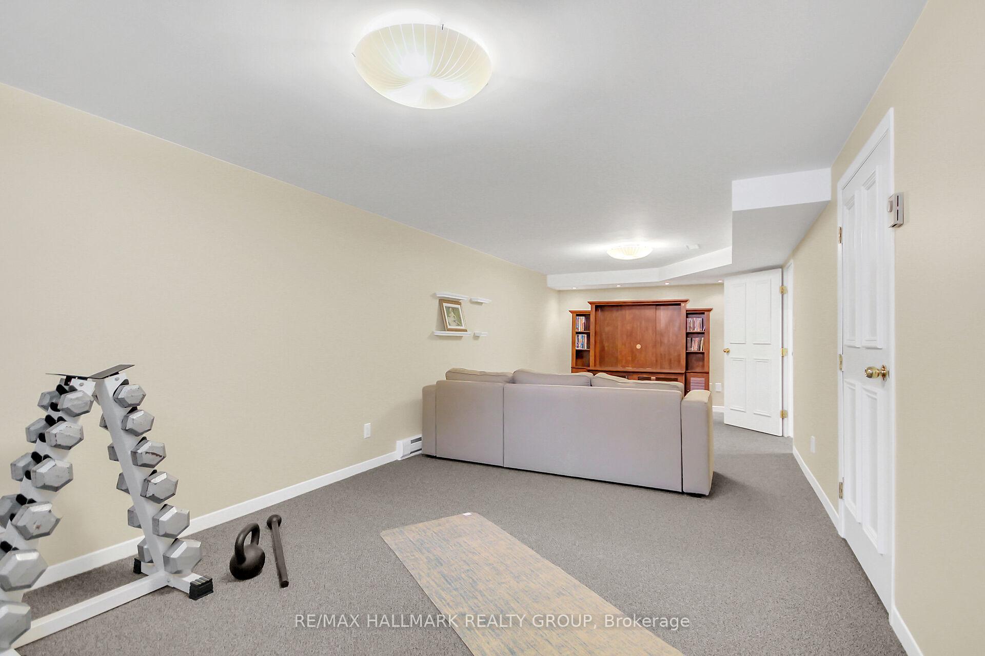 Photo 37 of 47 Shetland Way, Ottawa, Kanata - Bridlewood — HOMEH