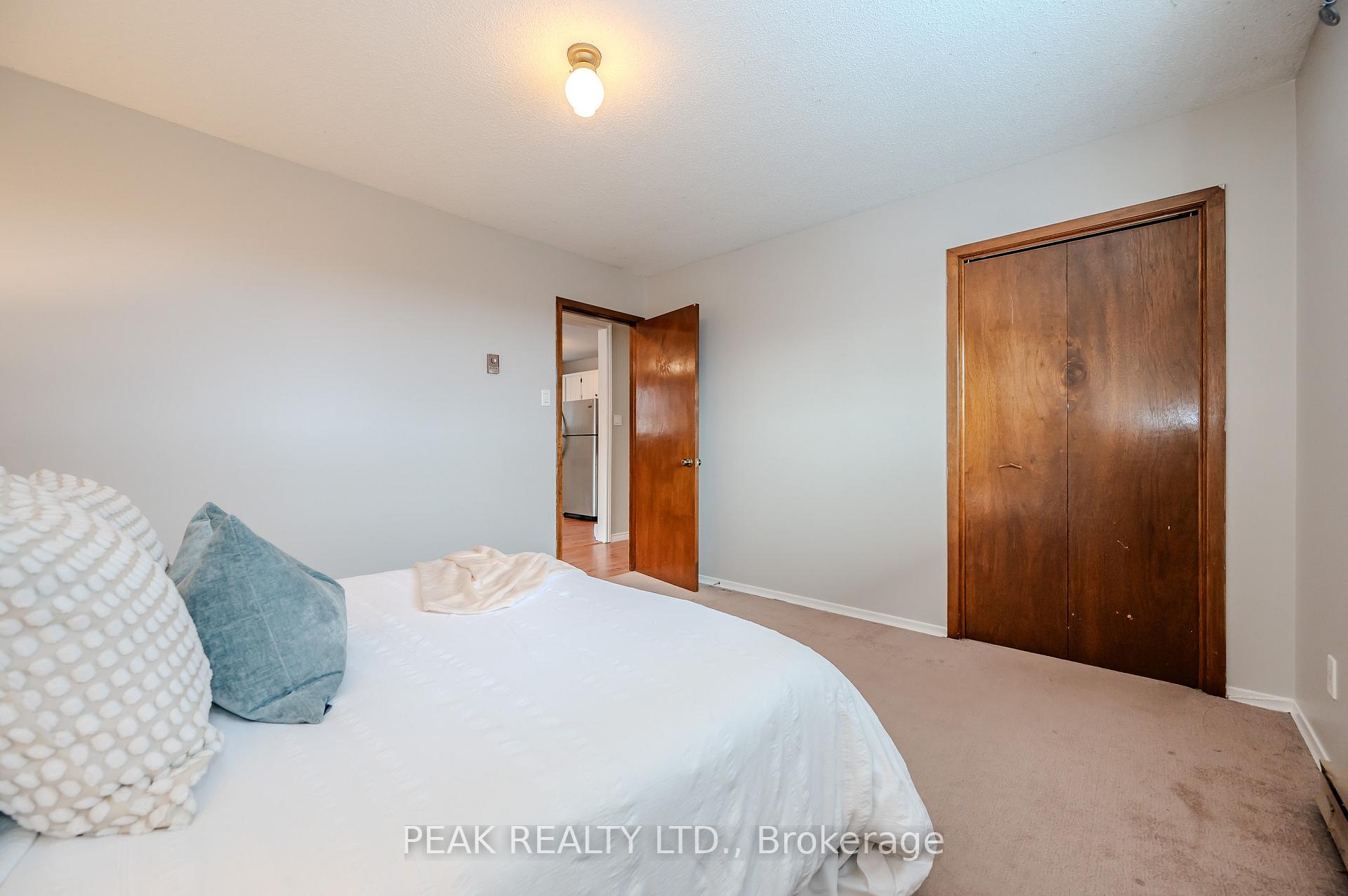 Photo 13 of 72 Obermeyer Drive, Kitchener — HOMEH