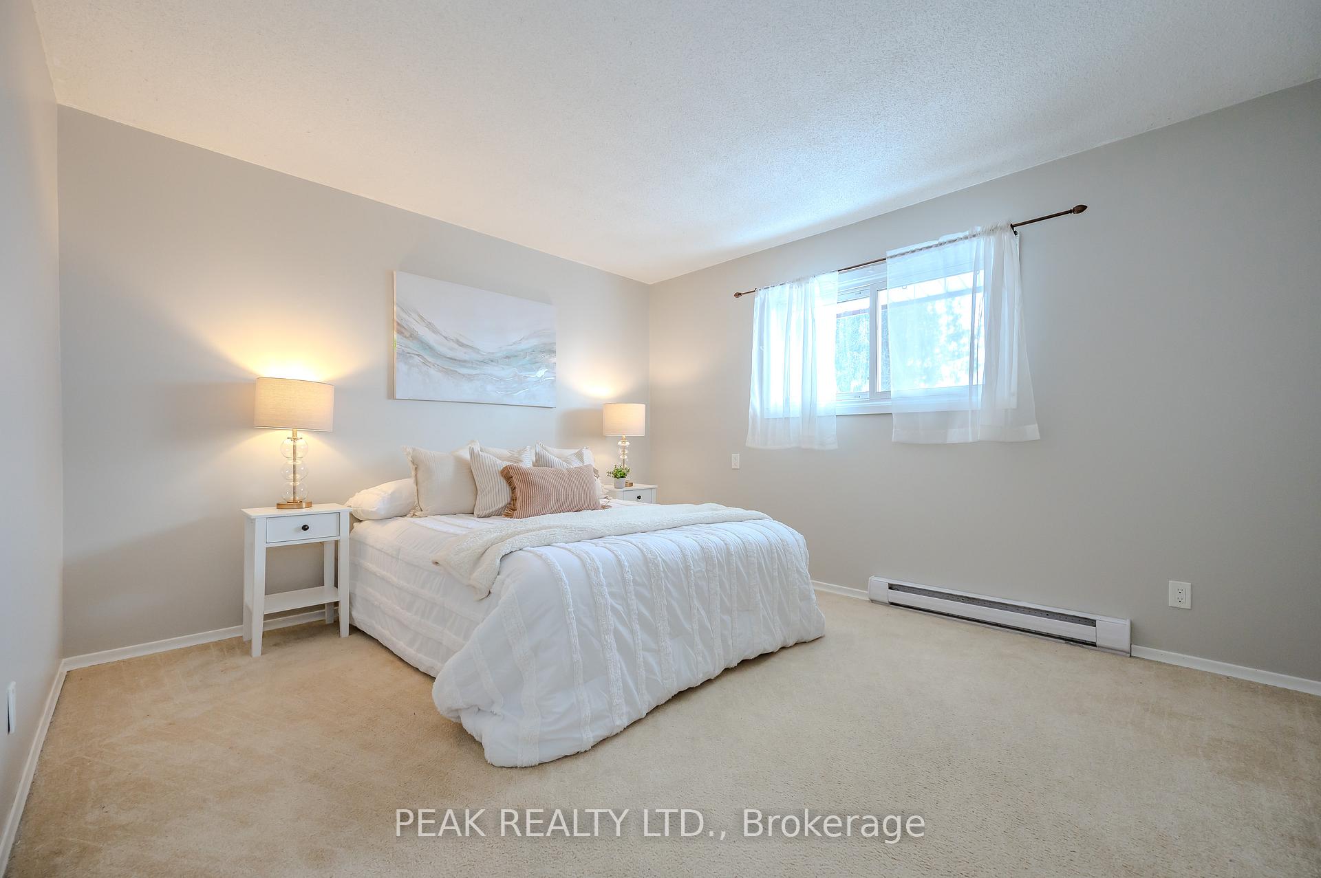 Photo 14 of 72 Obermeyer Drive, Kitchener — HOMEH