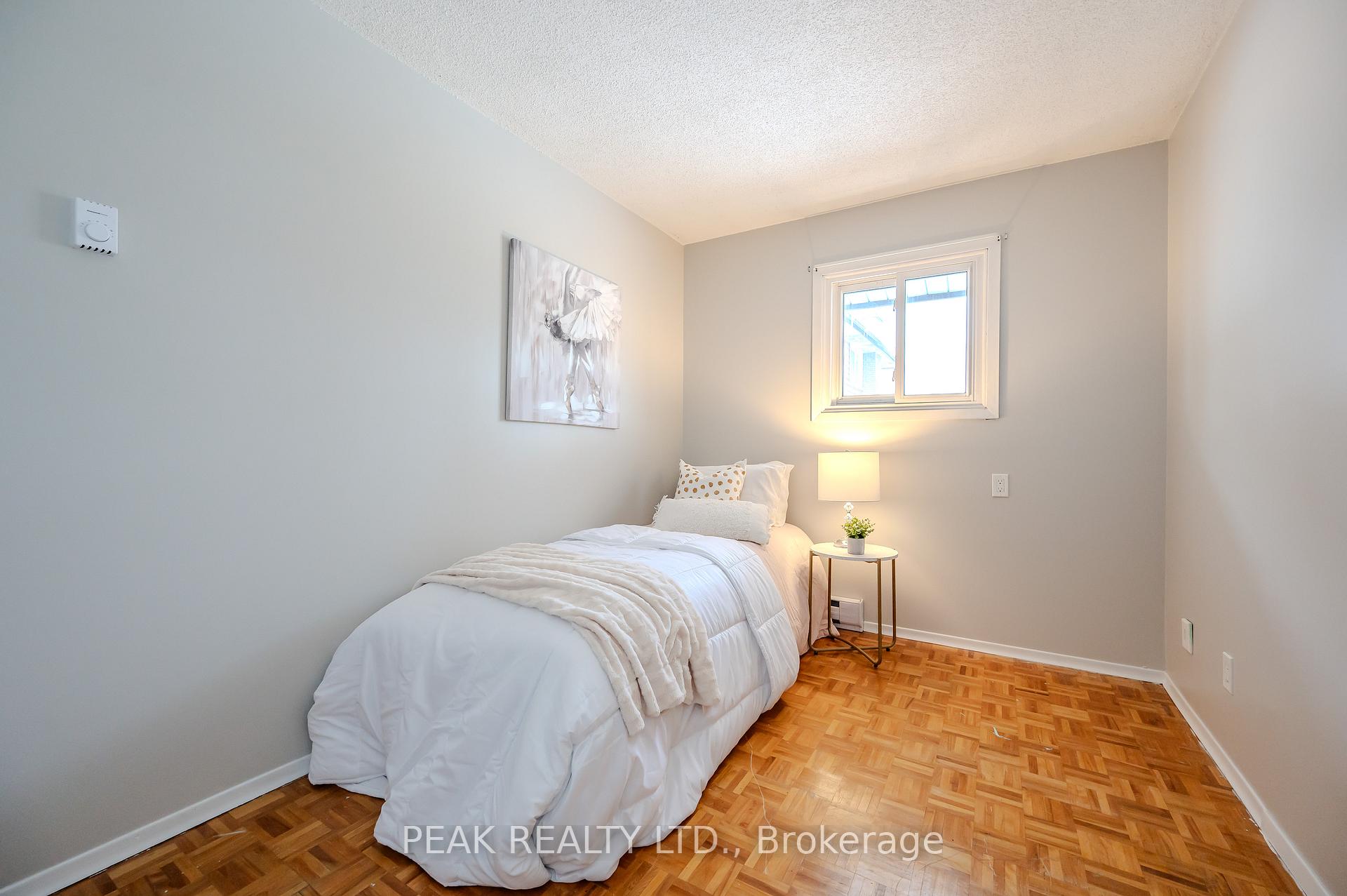 Photo 16 of 72 Obermeyer Drive, Kitchener — HOMEH