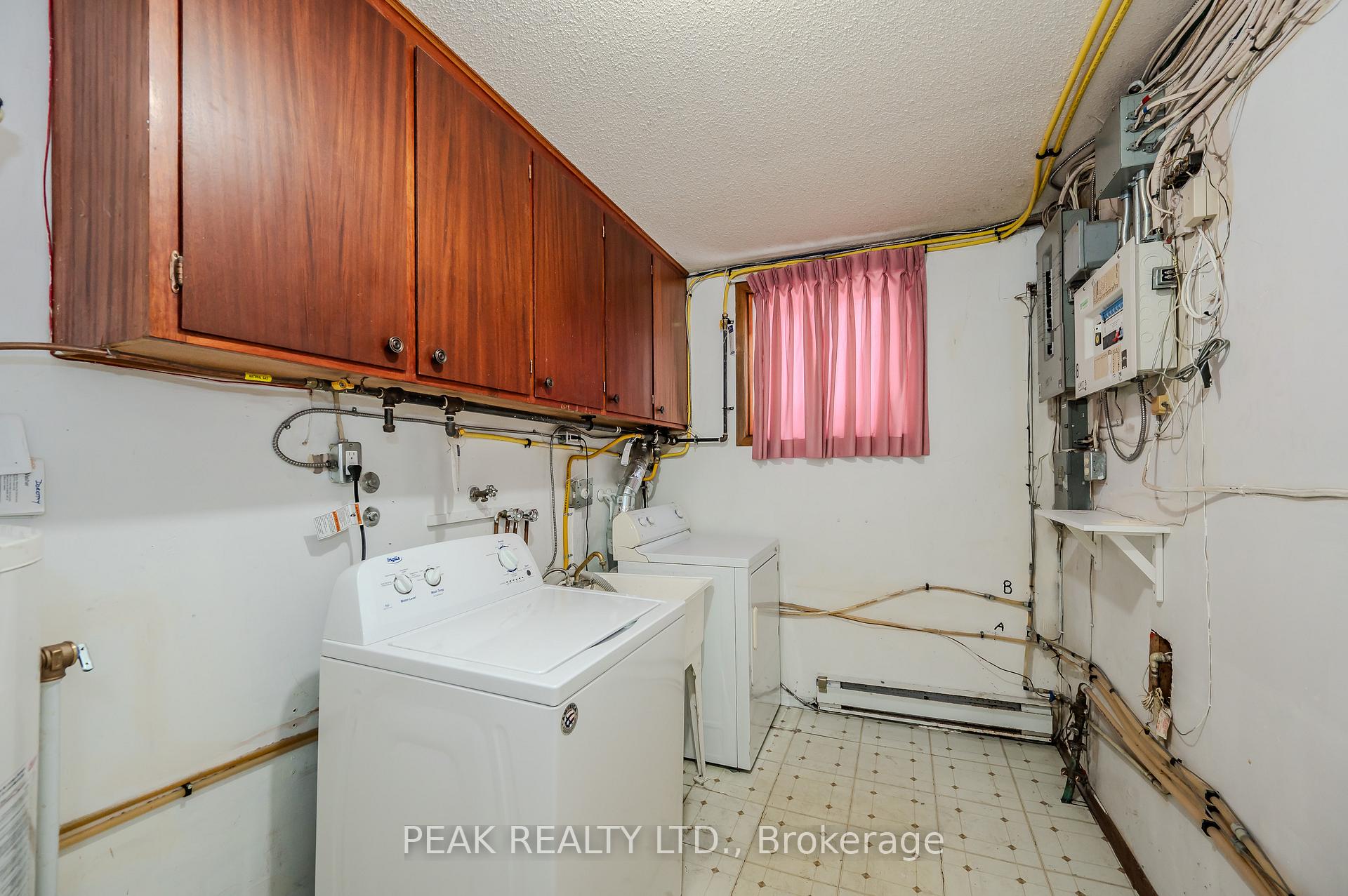 Photo 18 of 72 Obermeyer Drive, Kitchener — HOMEH