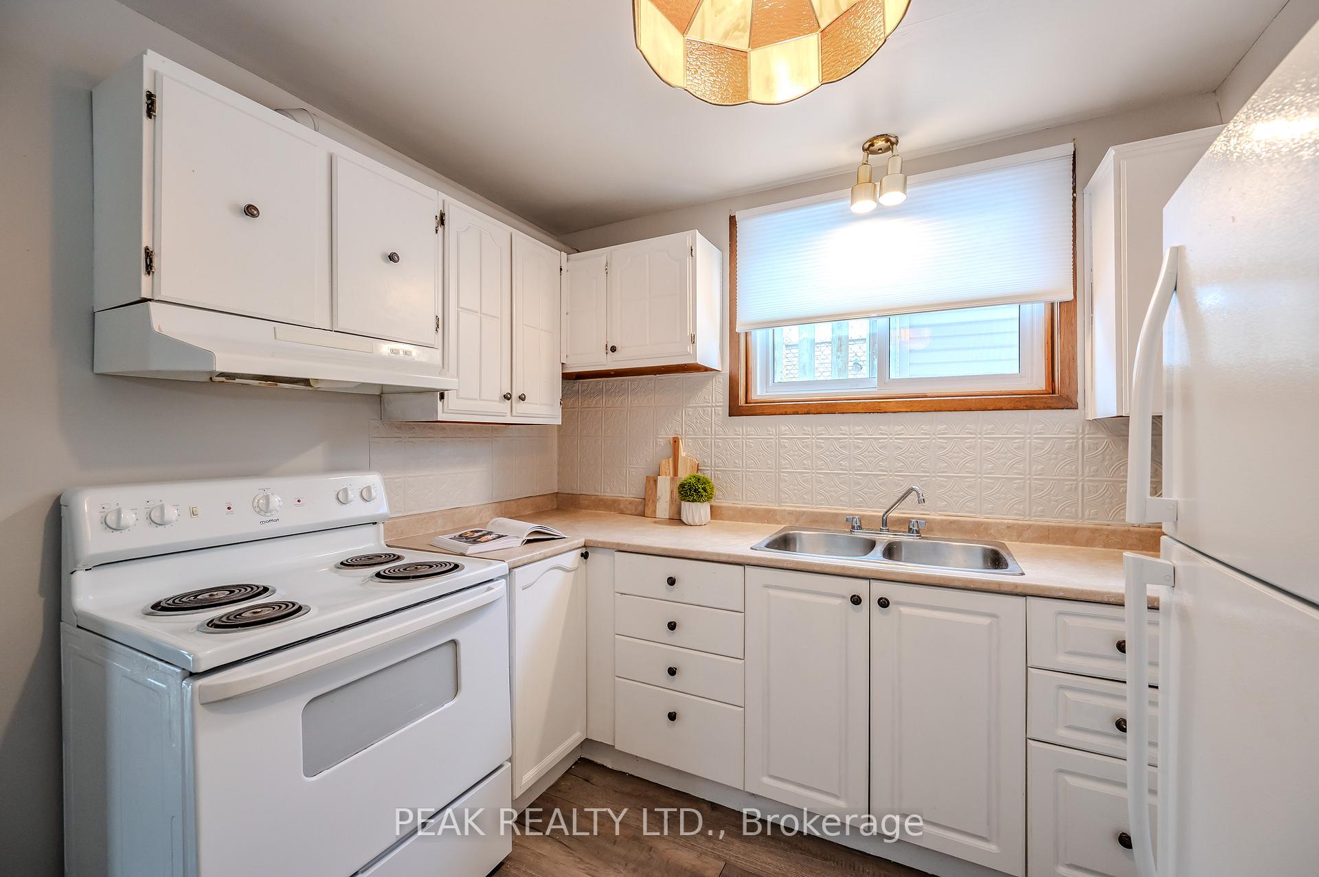 Photo 26 of 72 Obermeyer Drive, Kitchener — HOMEH