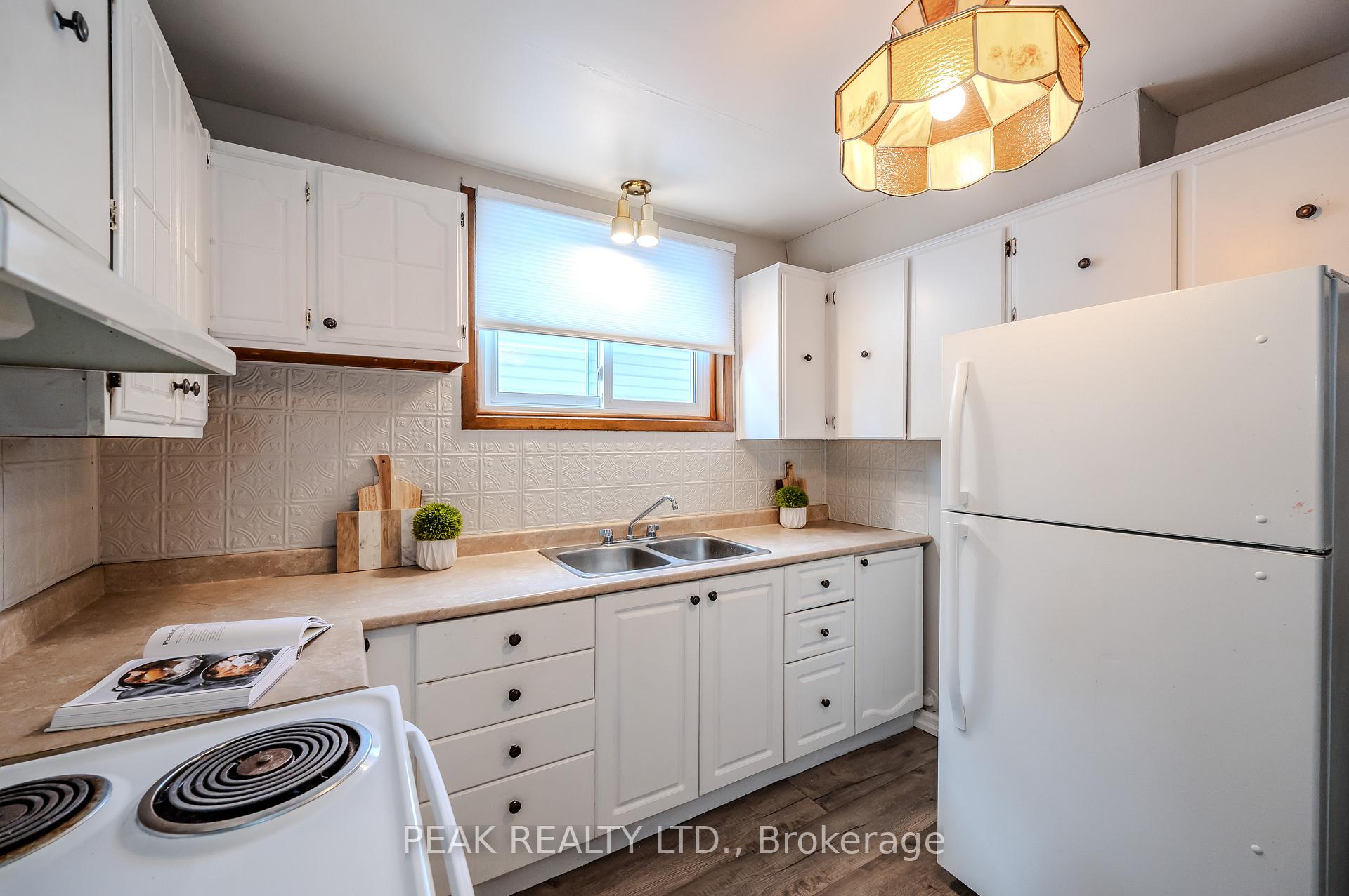 Photo 27 of 72 Obermeyer Drive, Kitchener — HOMEH