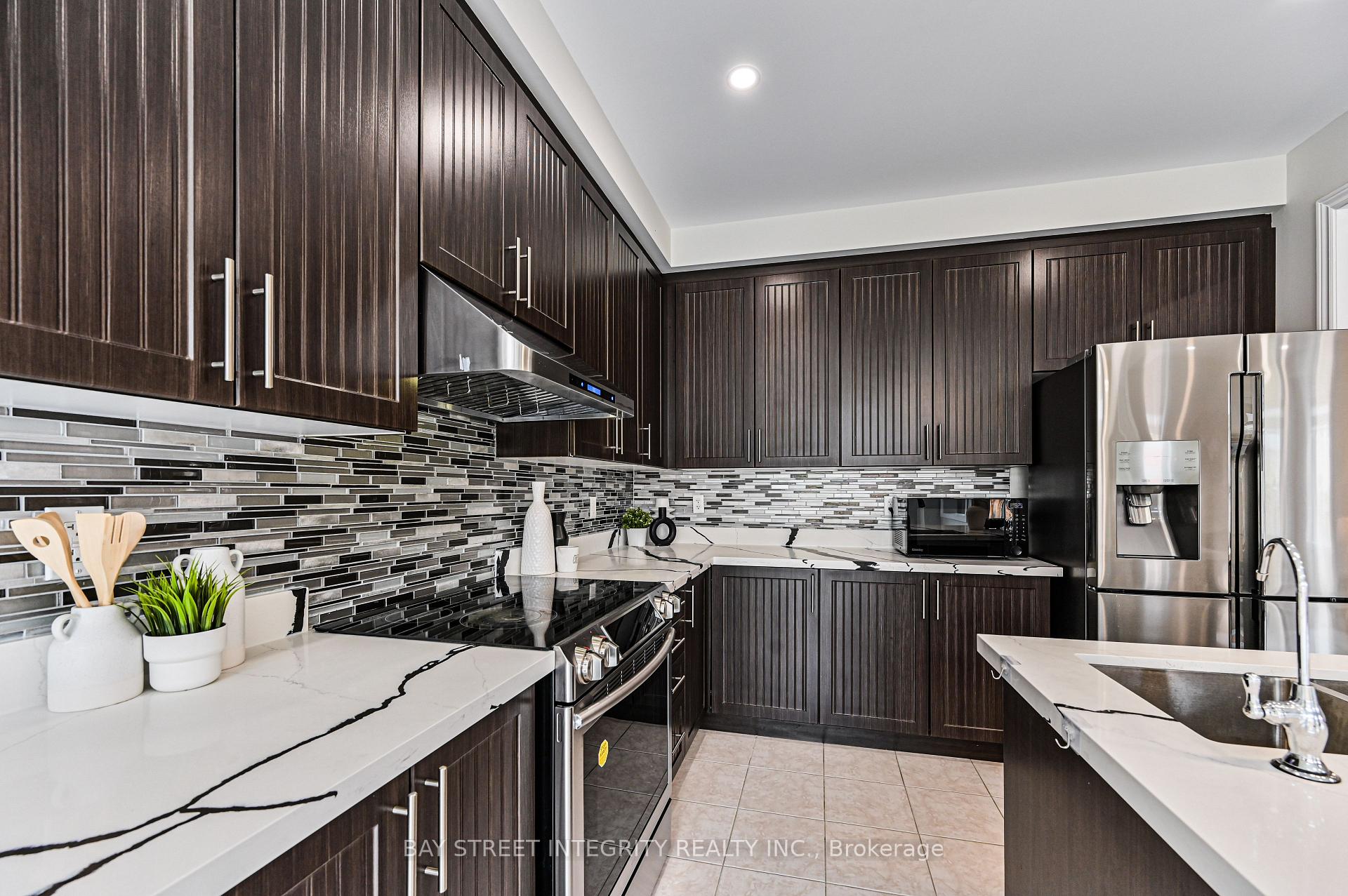 Photo 16 of 58 Henry Bauer Avenue, Markham, Berczy — HOMEH