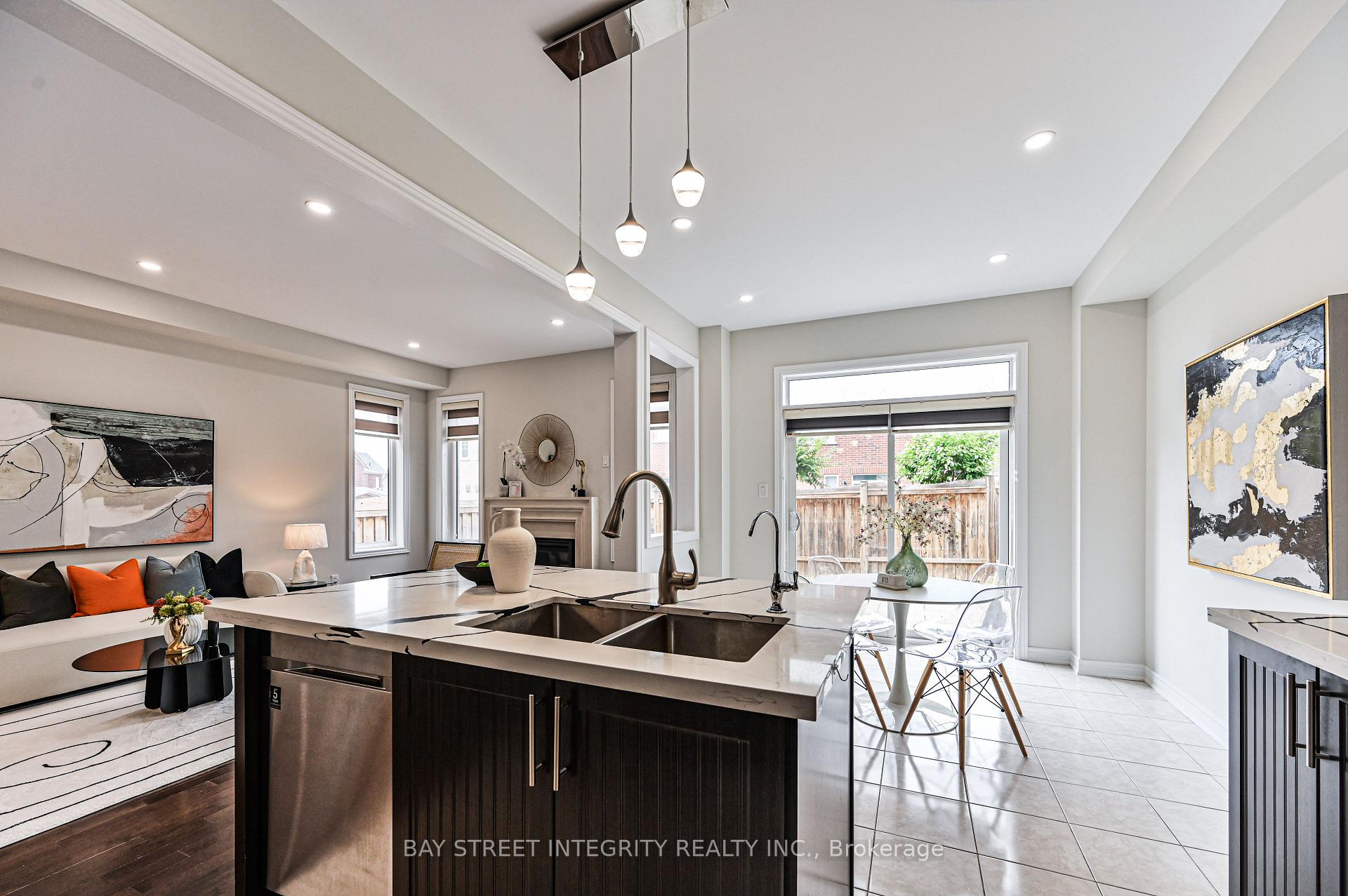 Photo 17 of 58 Henry Bauer Avenue, Markham, Berczy — HOMEH