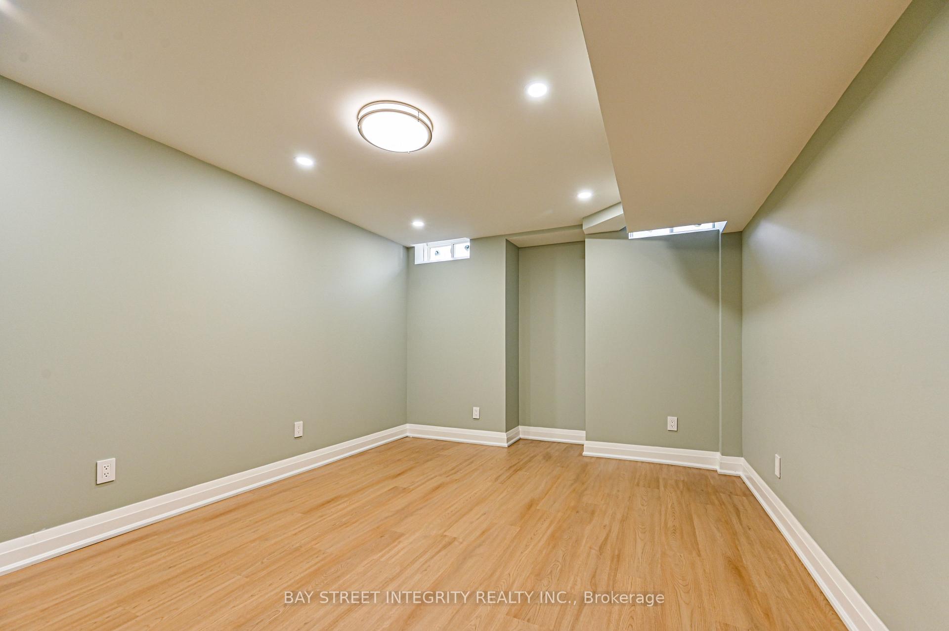 Photo 36 of 58 Henry Bauer Avenue, Markham, Berczy — HOMEH
