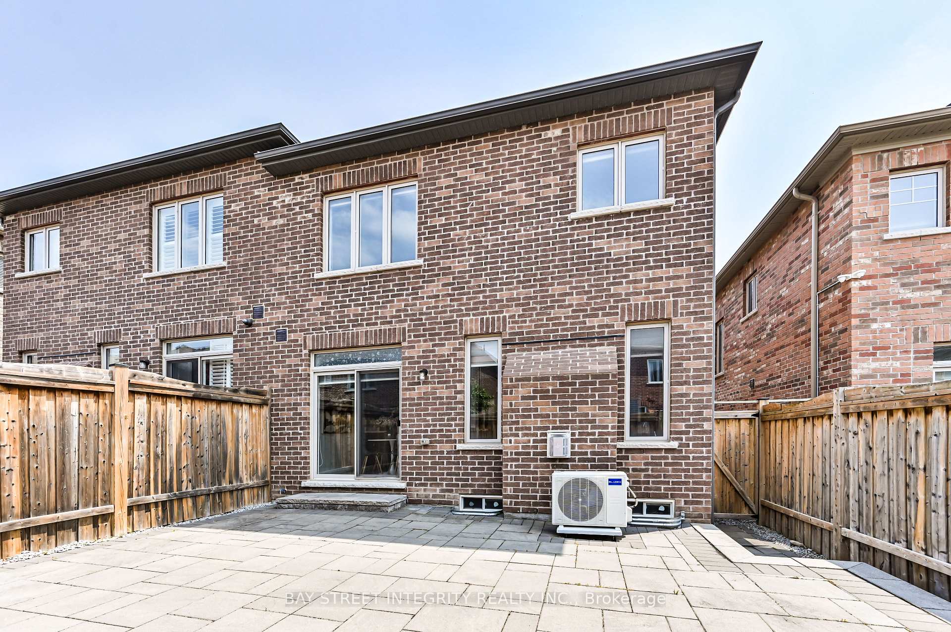 Photo 43 of 58 Henry Bauer Avenue, Markham, Berczy — HOMEH