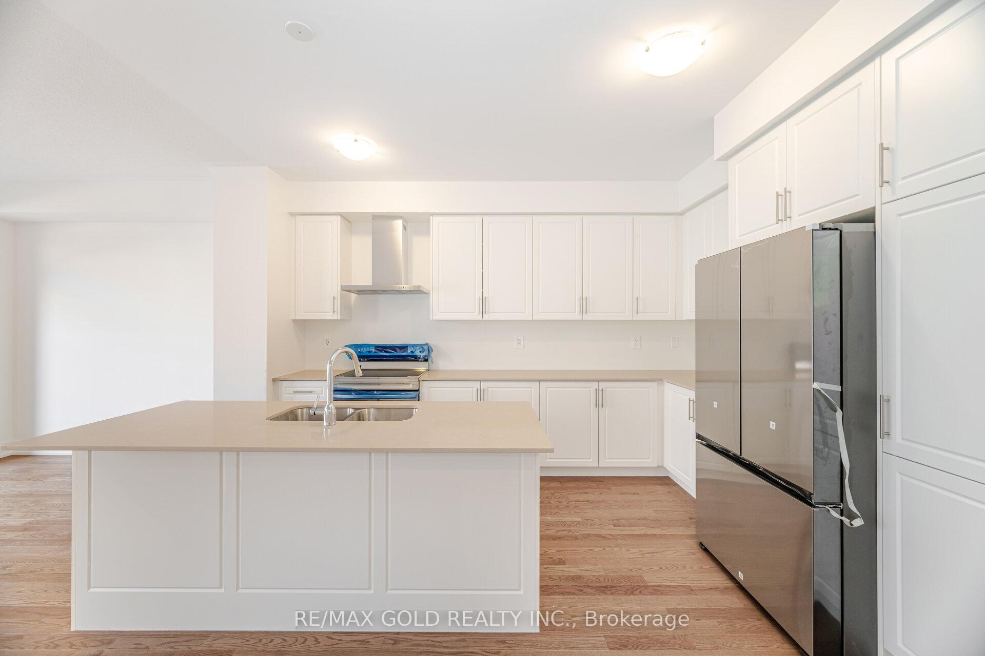 Photo 8 of 303 Bergamot Avenue, Milton, Walker — HOMEH