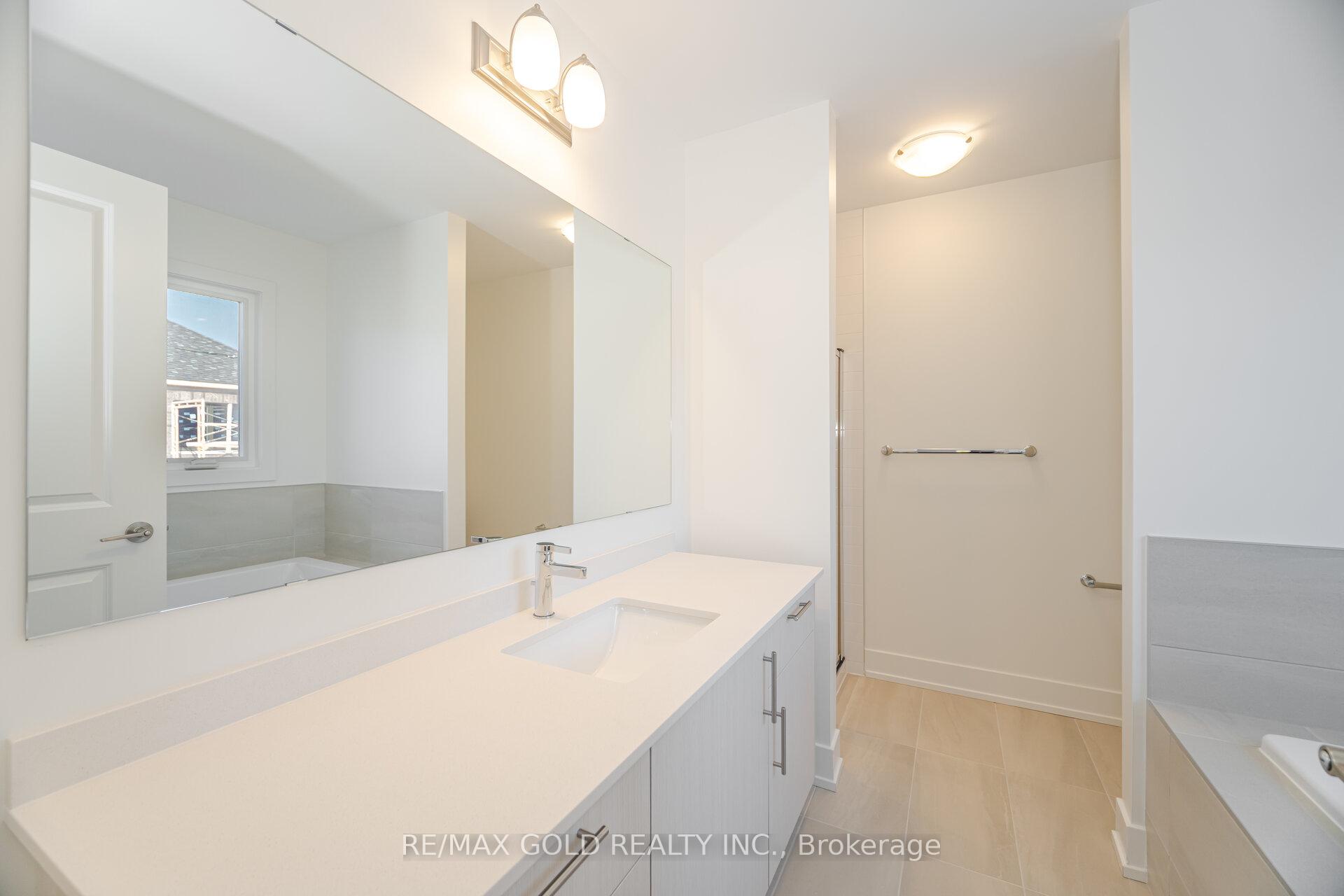 Photo 16 of 303 Bergamot Avenue, Milton, Walker — HOMEH