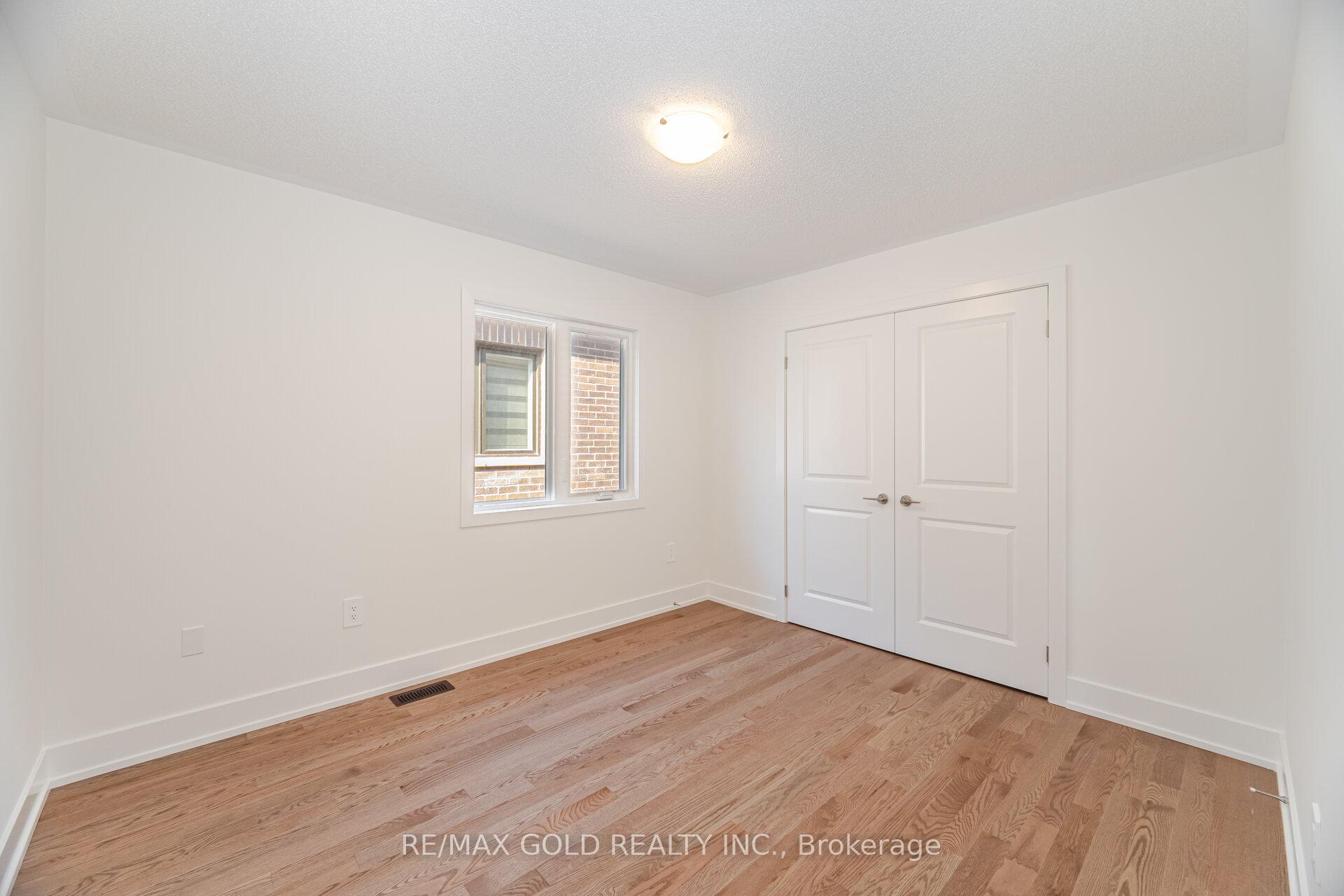 Photo 19 of 303 Bergamot Avenue, Milton, Walker — HOMEH
