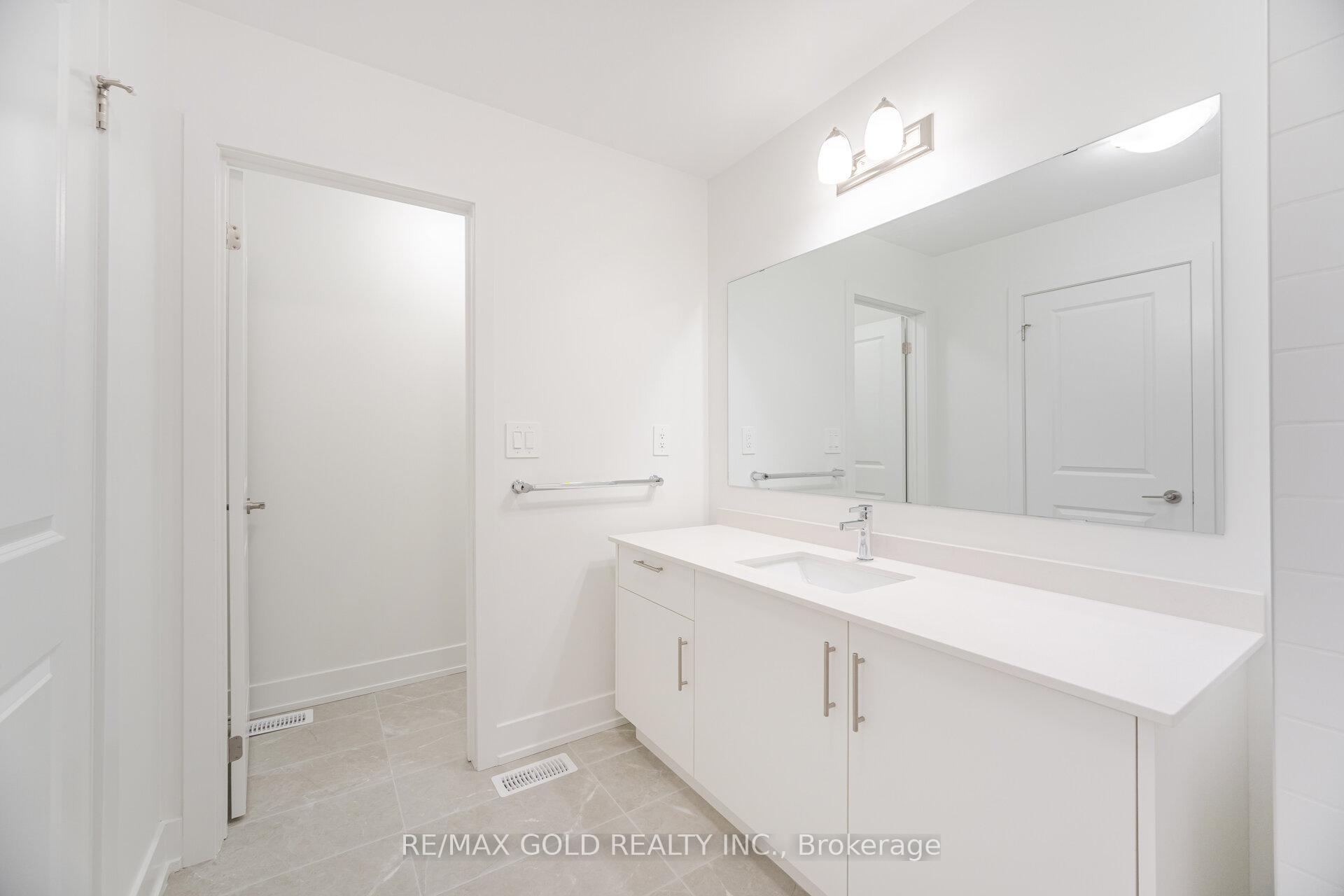 Photo 23 of 303 Bergamot Avenue, Milton, Walker — HOMEH