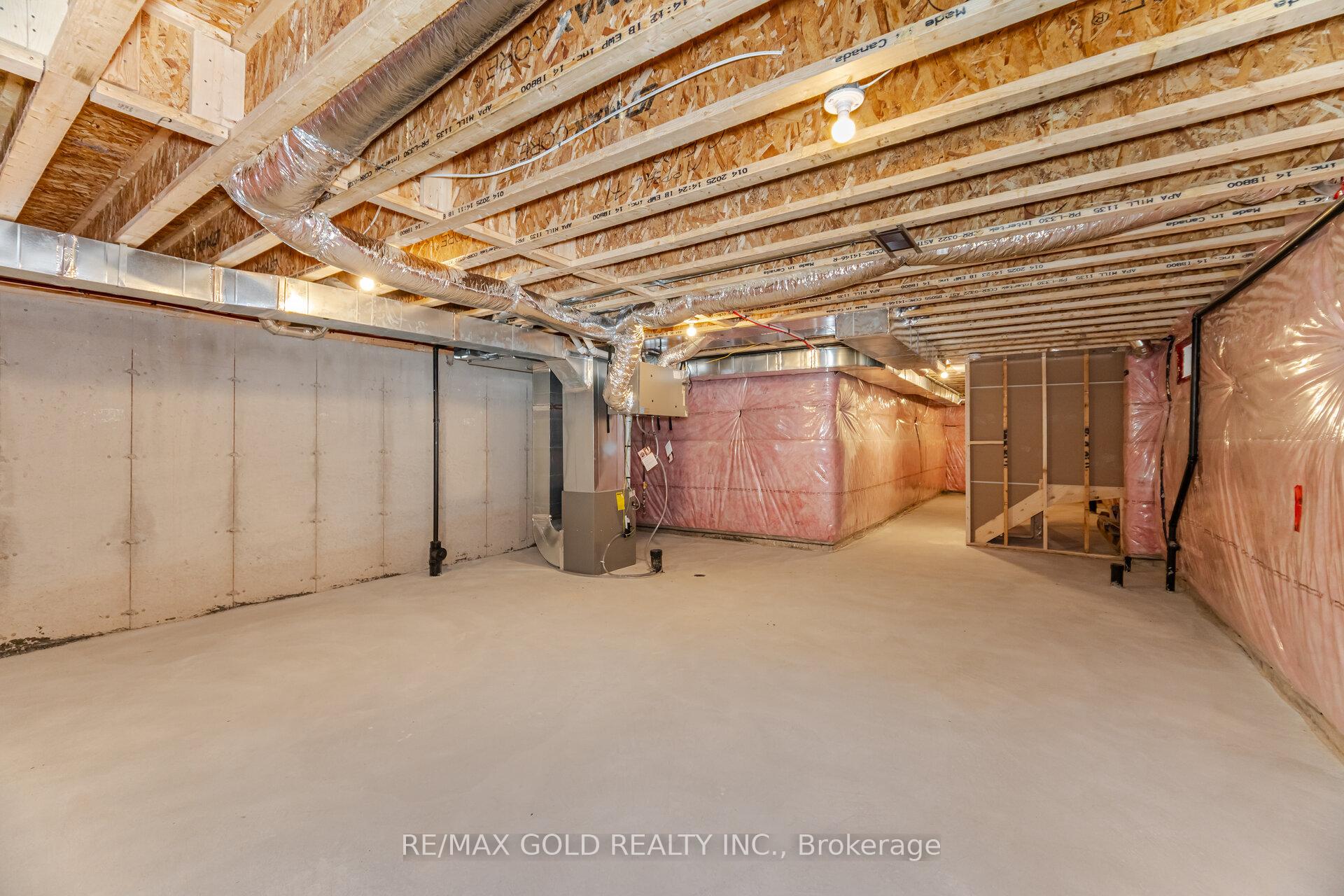Photo 26 of 303 Bergamot Avenue, Milton, Walker — HOMEH