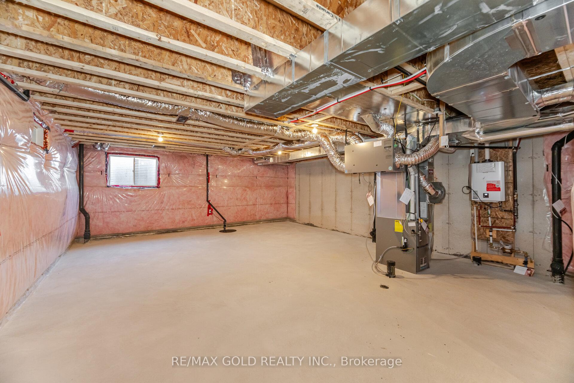 Photo 27 of 303 Bergamot Avenue, Milton, Walker — HOMEH