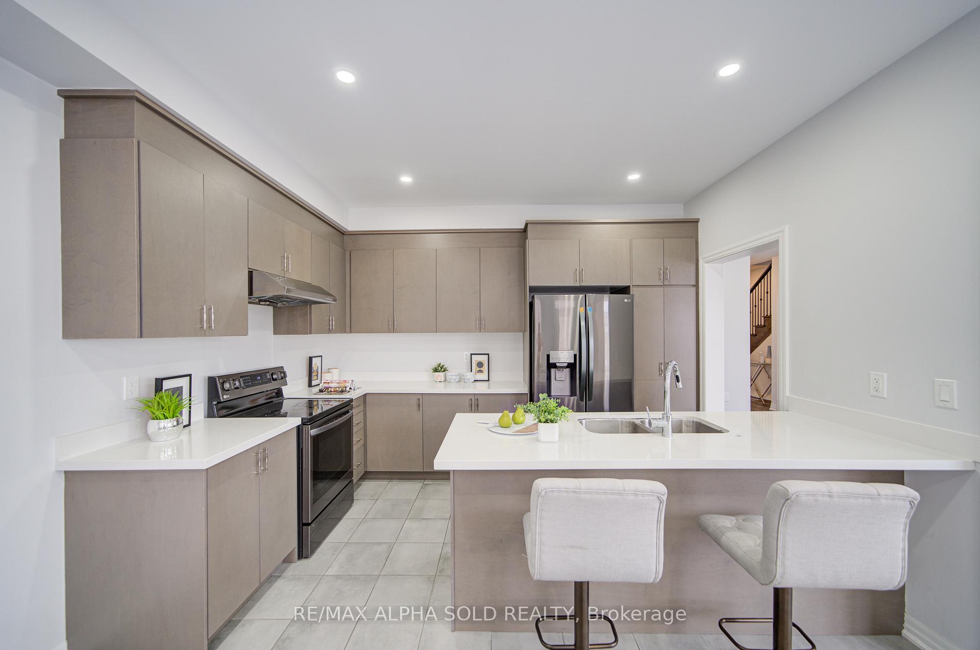 Photo 2 of 39 Crofting Crescent, Markham, Wismer — HOMEH