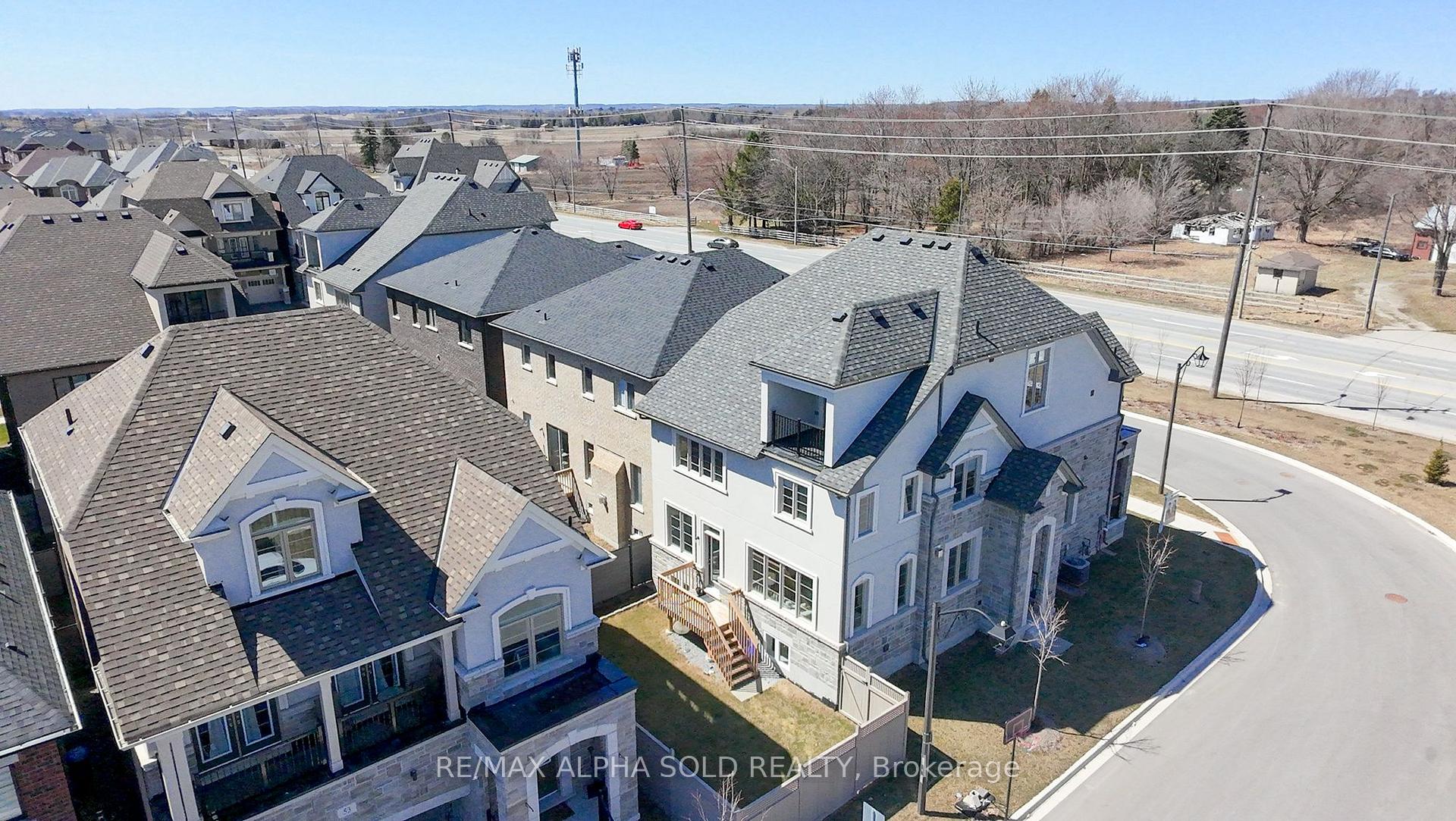 Photo 4 of 39 Crofting Crescent, Markham, Wismer — HOMEH
