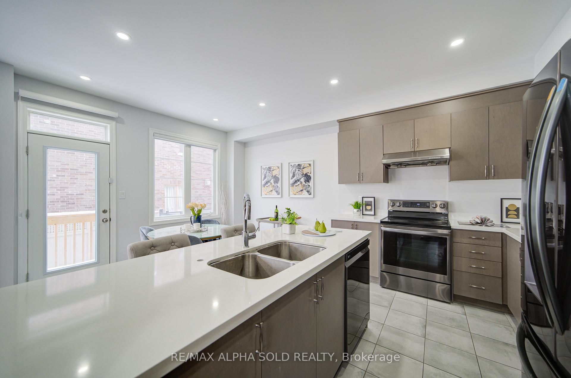 Photo 13 of 39 Crofting Crescent, Markham, Wismer — HOMEH