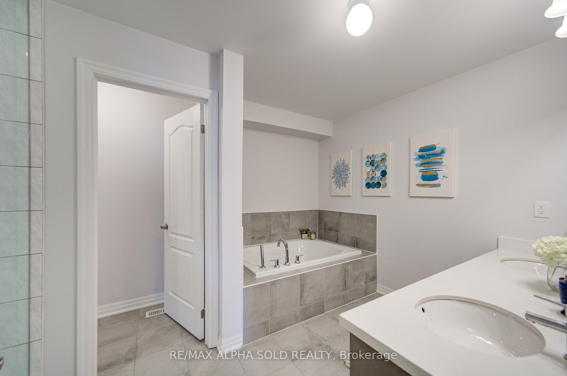 Photo 19 of 39 Crofting Crescent, Markham, Wismer — HOMEH