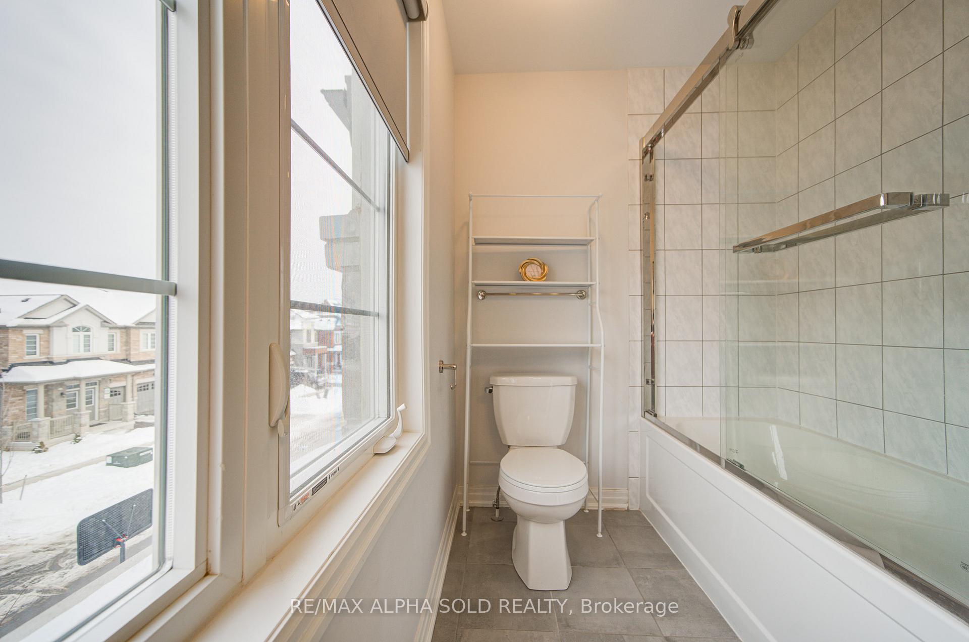 Photo 24 of 39 Crofting Crescent, Markham, Wismer — HOMEH