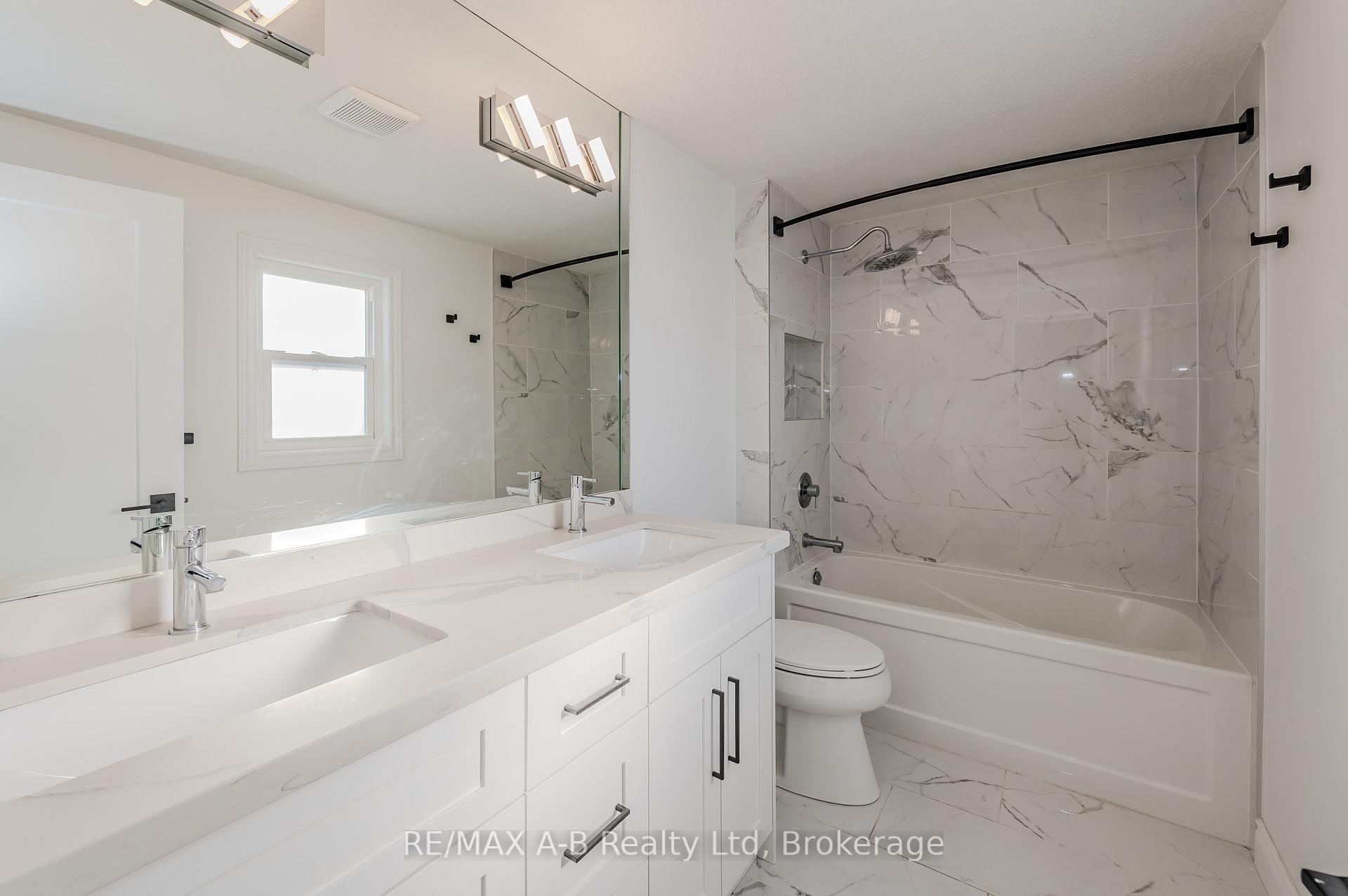 Photo 13 of 284 Bridlewreath Street, Kitchener — HOMEH