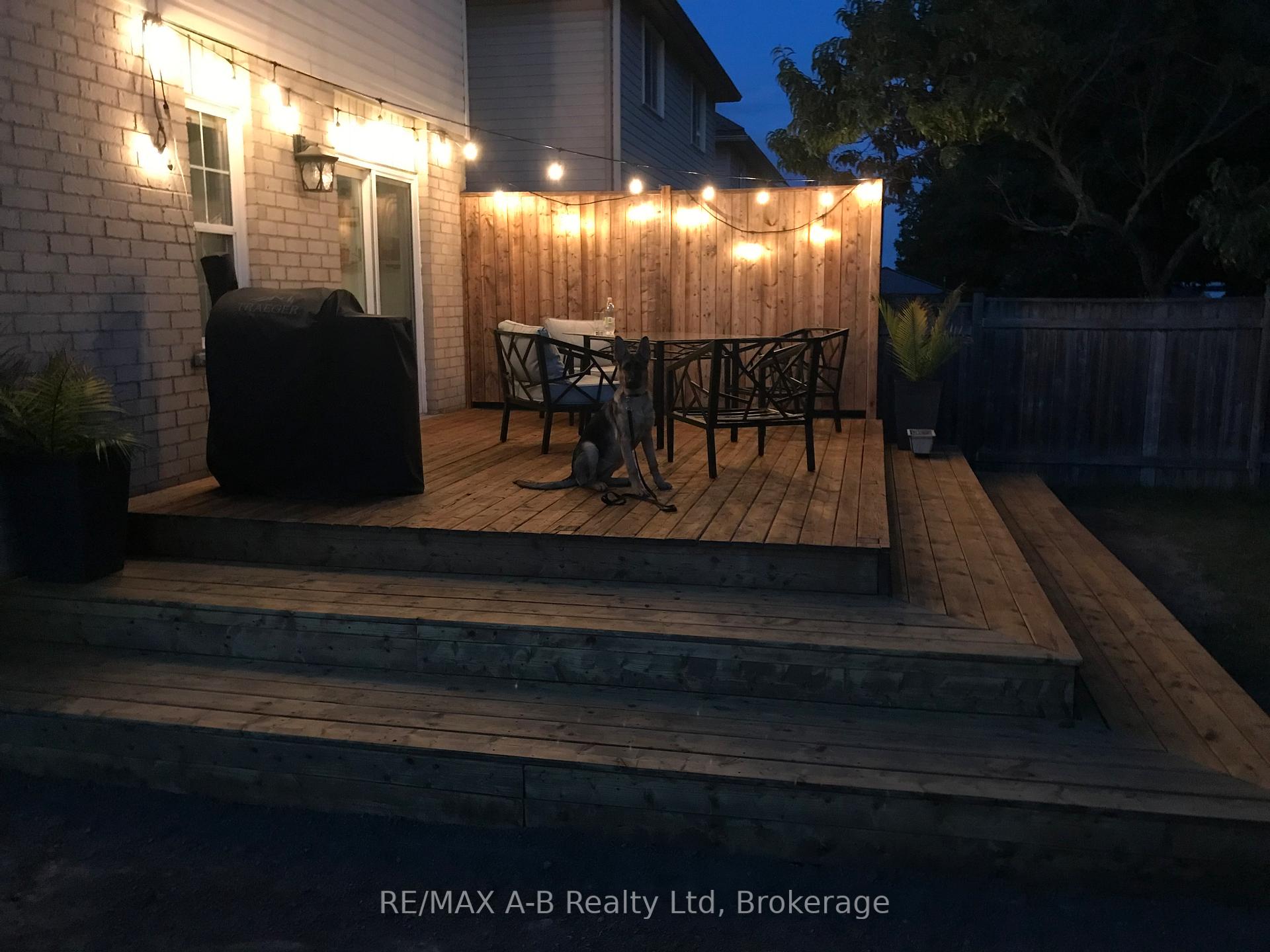 Photo 24 of 284 Bridlewreath Street, Kitchener — HOMEH