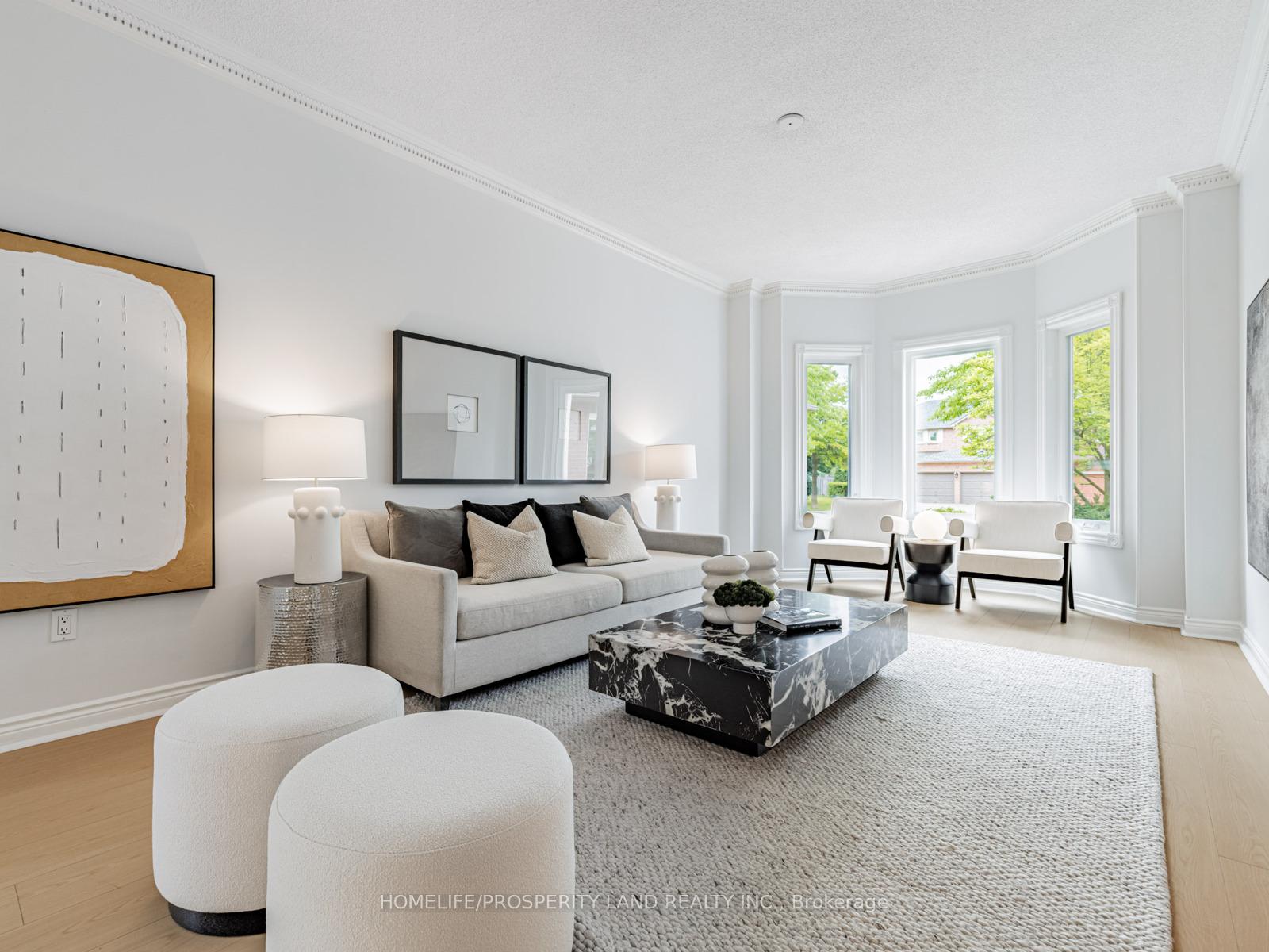 Photo 3 of 30 Tenbury Drive, Markham, Unionville — HOMEH