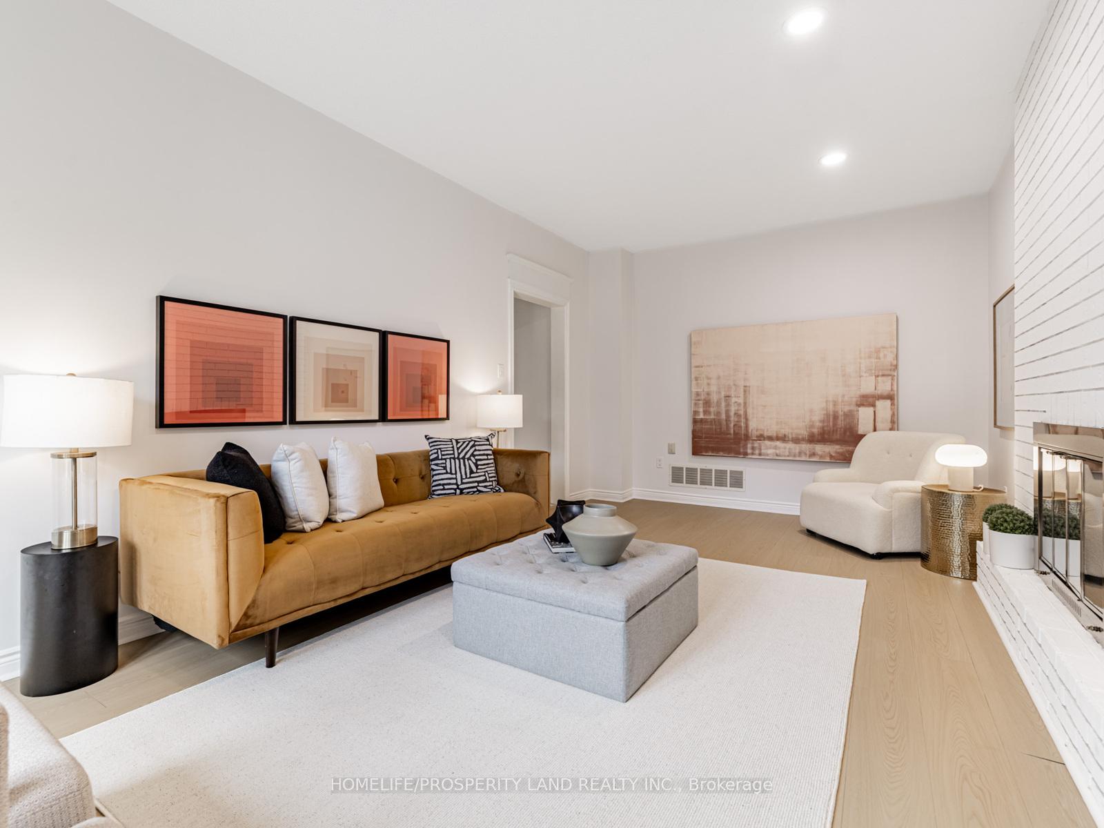 Photo 6 of 30 Tenbury Drive, Markham, Unionville — HOMEH