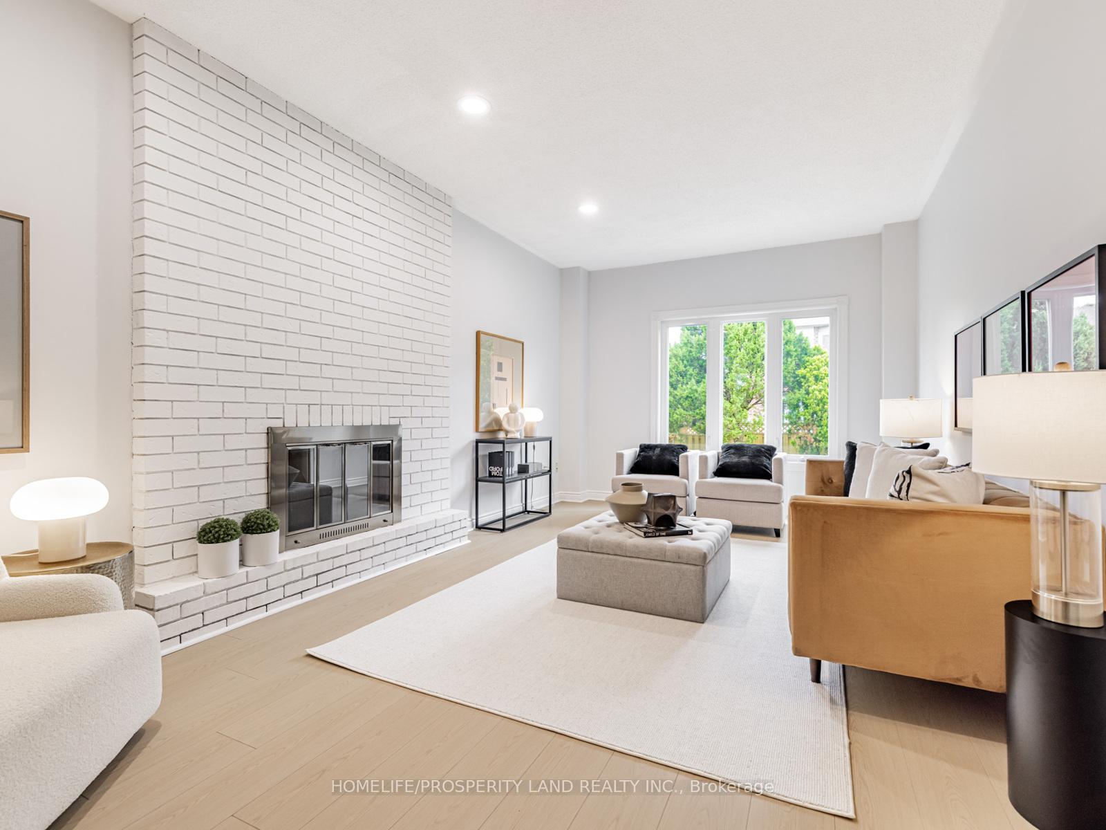 Photo 7 of 30 Tenbury Drive, Markham, Unionville — HOMEH