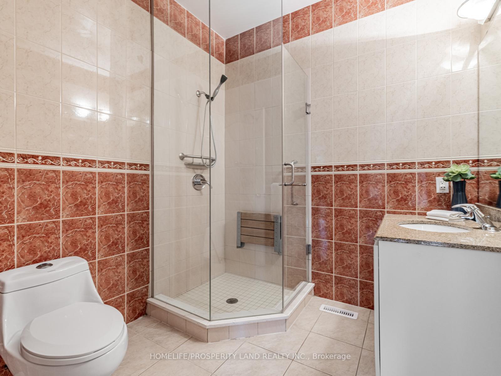 Photo 13 of 30 Tenbury Drive, Markham, Unionville — HOMEH