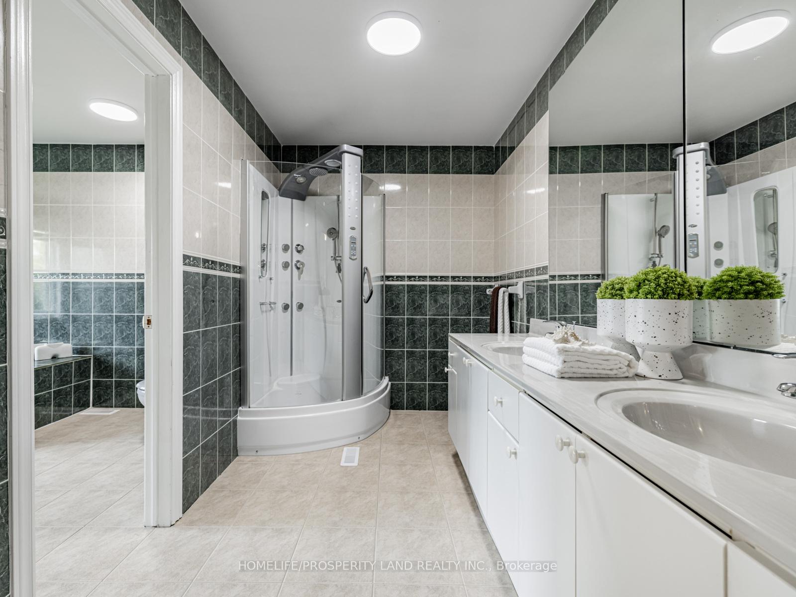 Photo 18 of 30 Tenbury Drive, Markham, Unionville — HOMEH