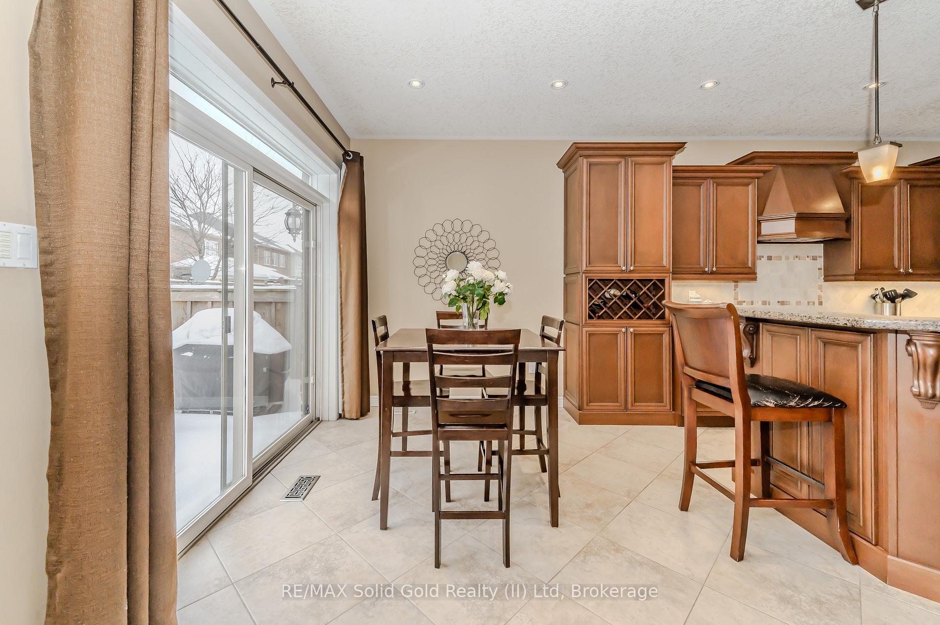 Photo 17 of 291 Sims Estate Drive, Kitchener — HOMEH
