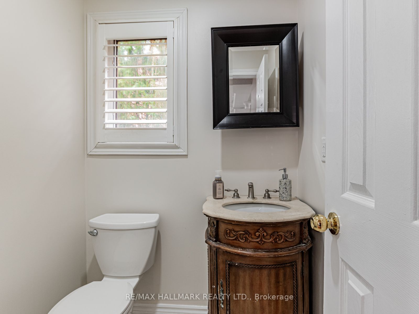 Photo 48 of 156 Bachman Drive, Vaughan, Maple — HOMEH